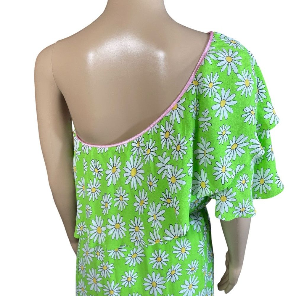 green emerald velvet dress Moschino dress  Les Merveilles De Babellou