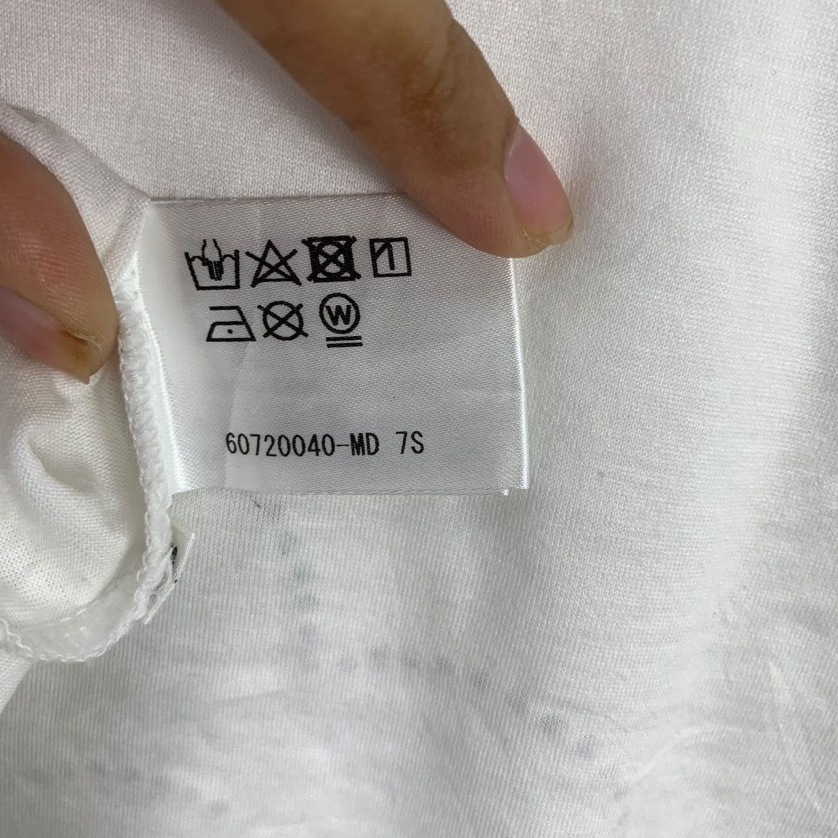 Vintage ENRICO DOMANI JAPAN Bling Embossed Floral Logo Tee Shirt Size XS / US 0-2 / IT 36-38 - 6 Thumbnail