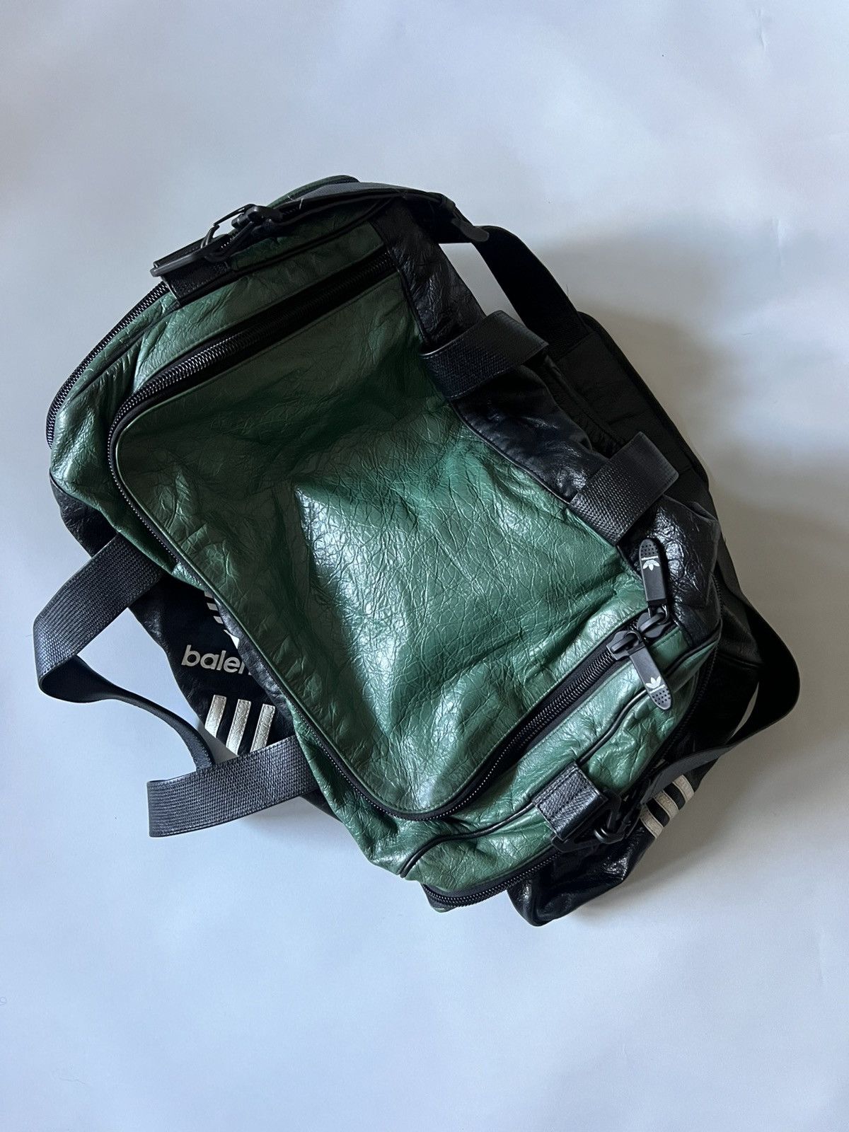 Balenciaga x Adidas Leather Gym Bag Size ONE SIZE - 6 Thumbnail