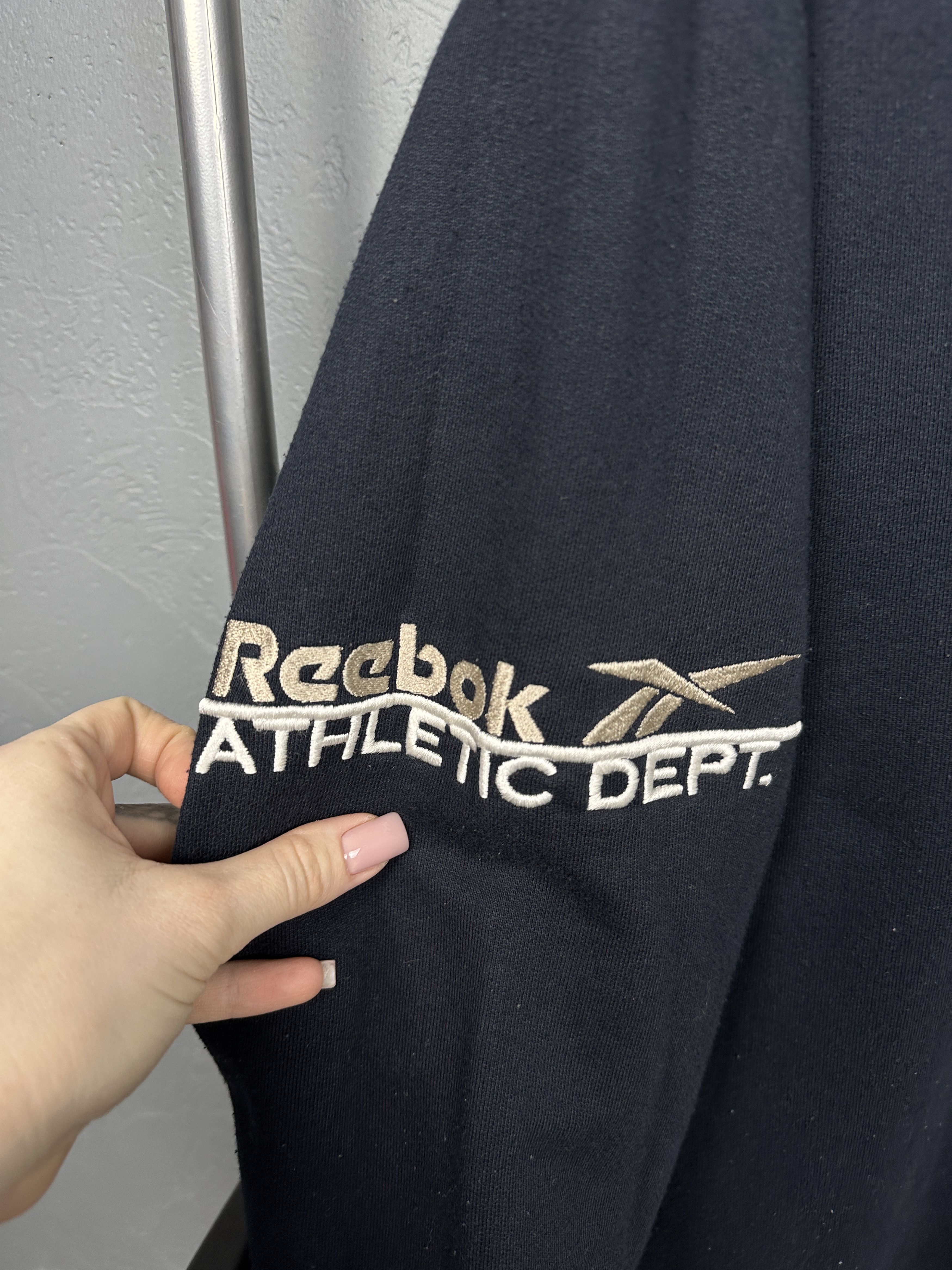 Reebok Reebok Athletic Dept Vintage Mens Sweatshirt Size US L / EU 52-54 / 3 - 3 Thumbnail