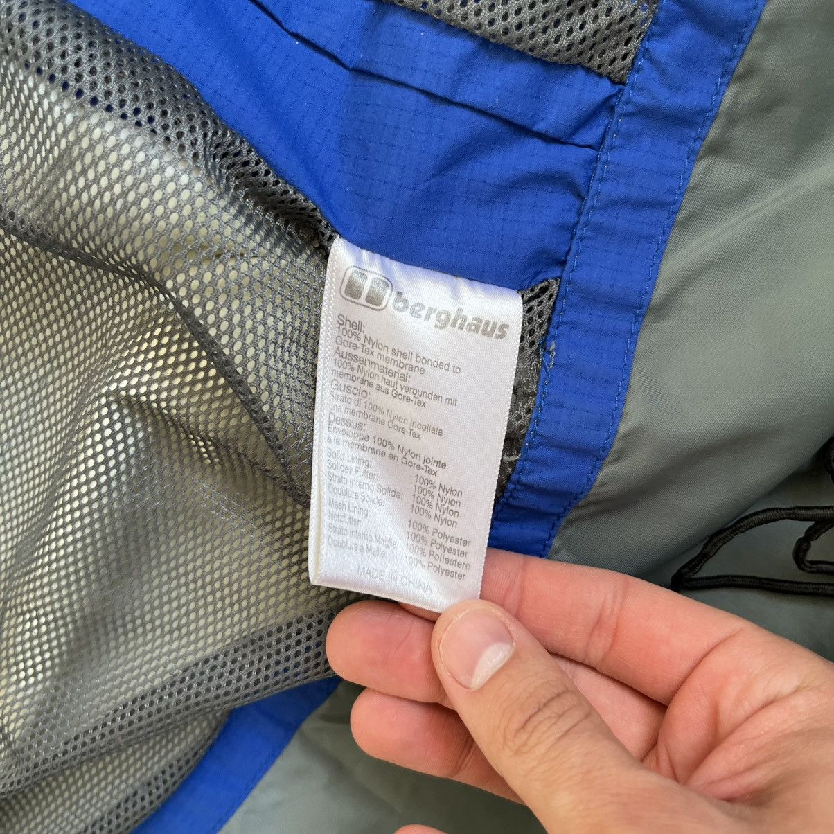 Berghaus × Goretex × Vintage Vintage berghaus Mera peak gore Tex xcr jacket Size US S / EU 44-46 / 1 - 13 Thumbnail