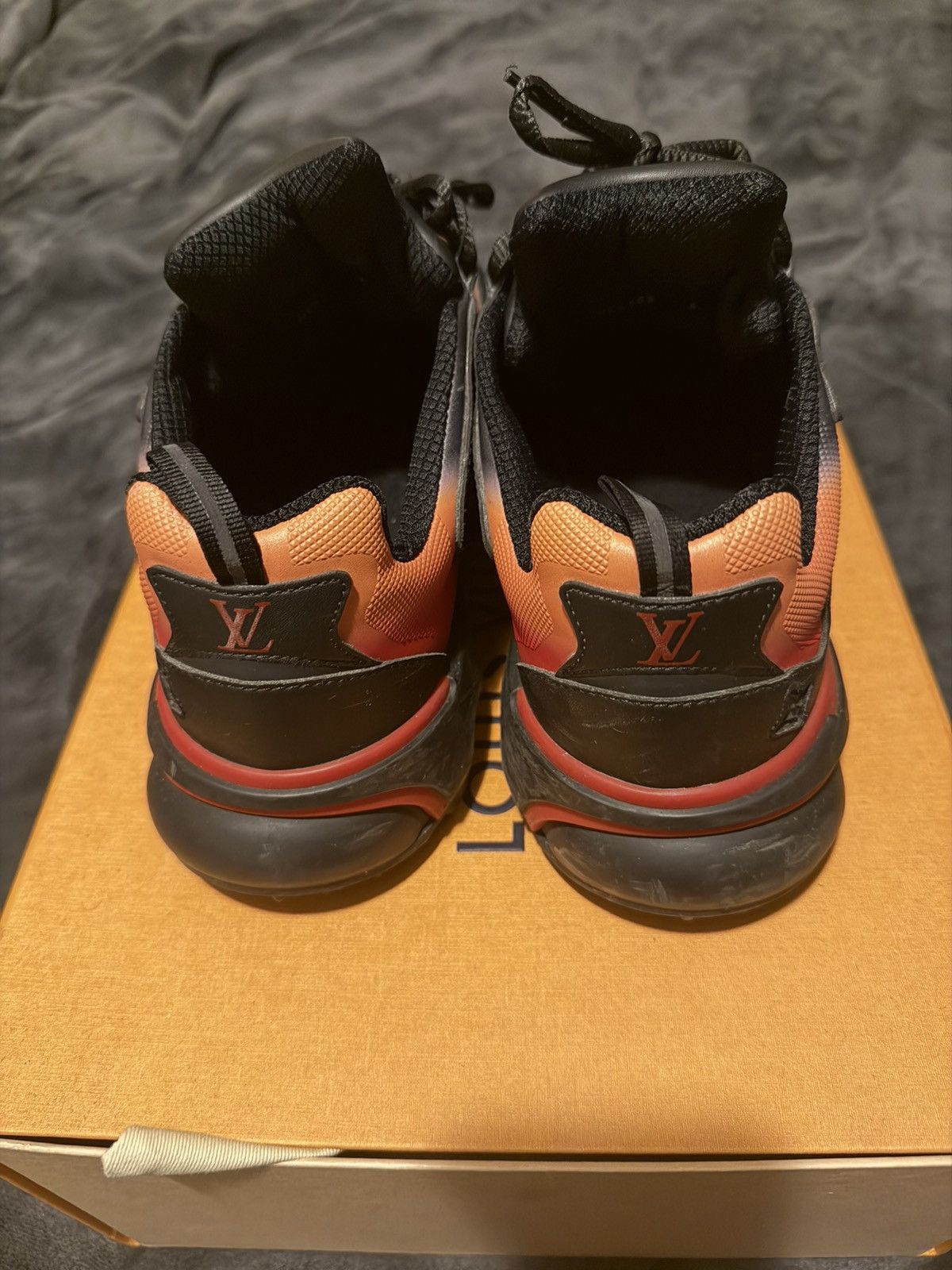 Louis Vuitton Louis Vuitton Black/Multicolor runner sneaker Size US 9.5 / EU 42-43 - 3 Thumbnail