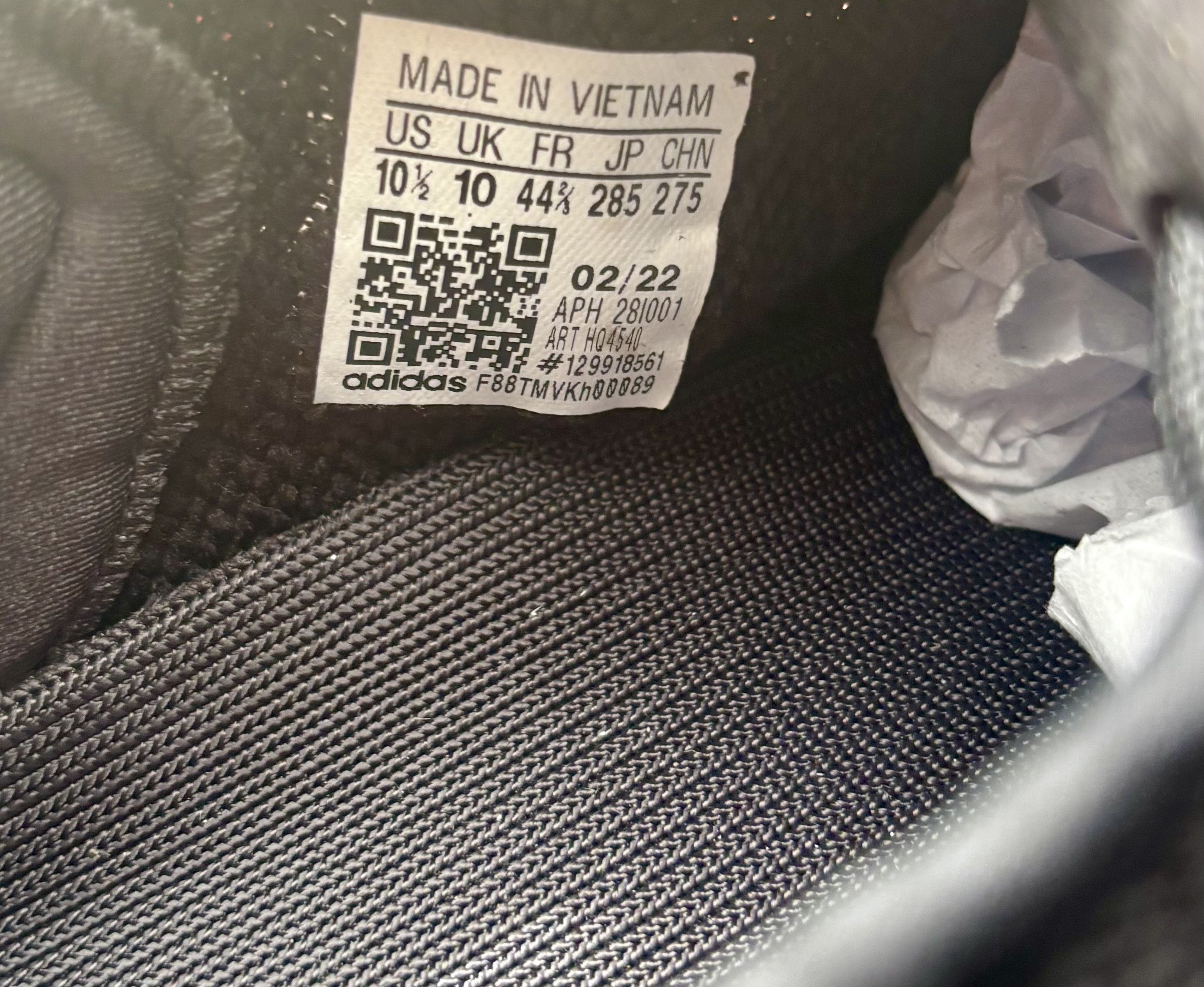 Yeezy Adidas Yeezy Boost 350 V2 Onyx Size US 10.5 / EU 43-44 - 8 Thumbnail