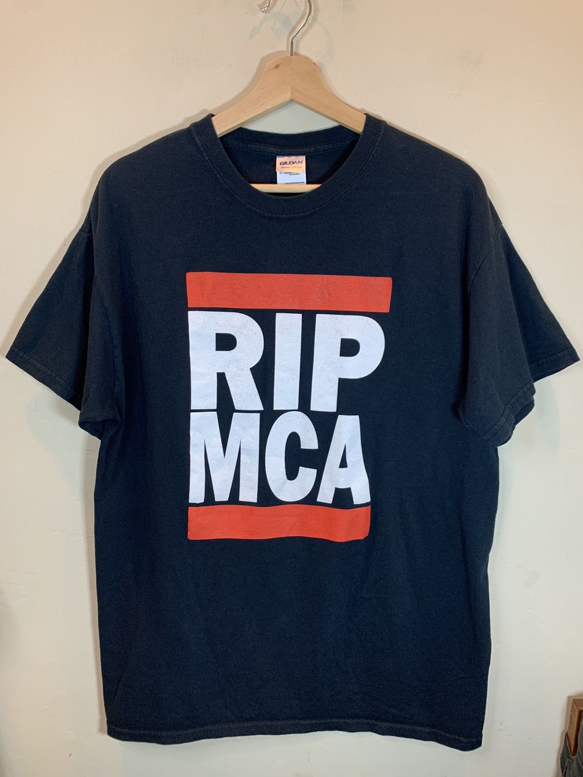 Rap Tees *RARE* RIP MCA Beastie Boys 2012 Memorial Rap Tee T-Shirt L Size US L / EU 52-54 / 3 - 1 Thumbnail