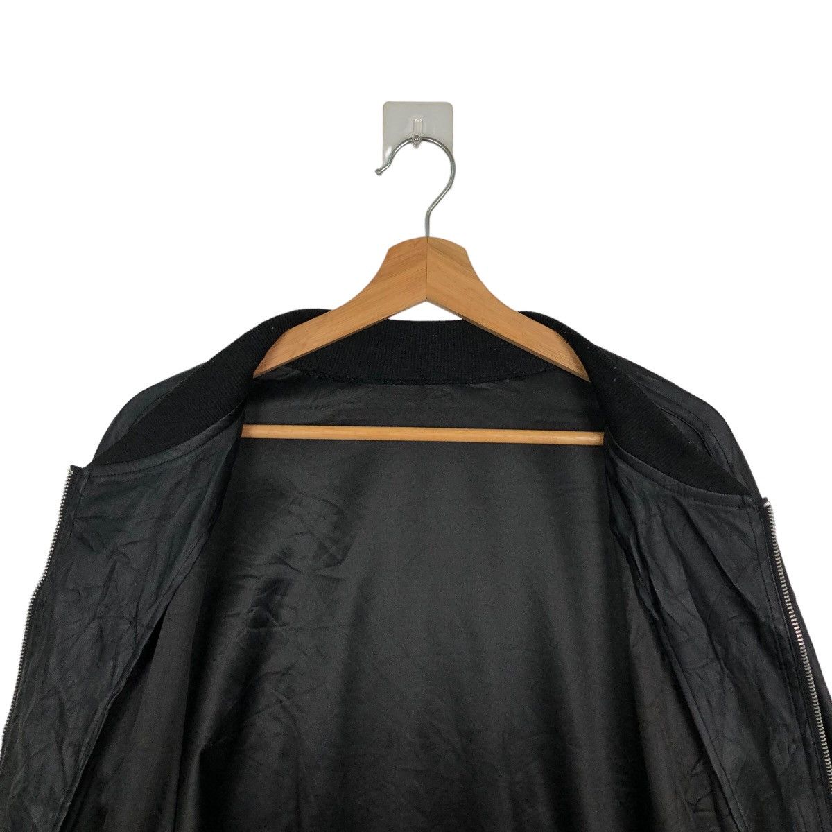 Japanese Brand VINTAGE BOMBER JACKET SATIN SUREVE ISSEY MIYAKE Size US L / EU 52-54 / 3 - 10 Thumbnail