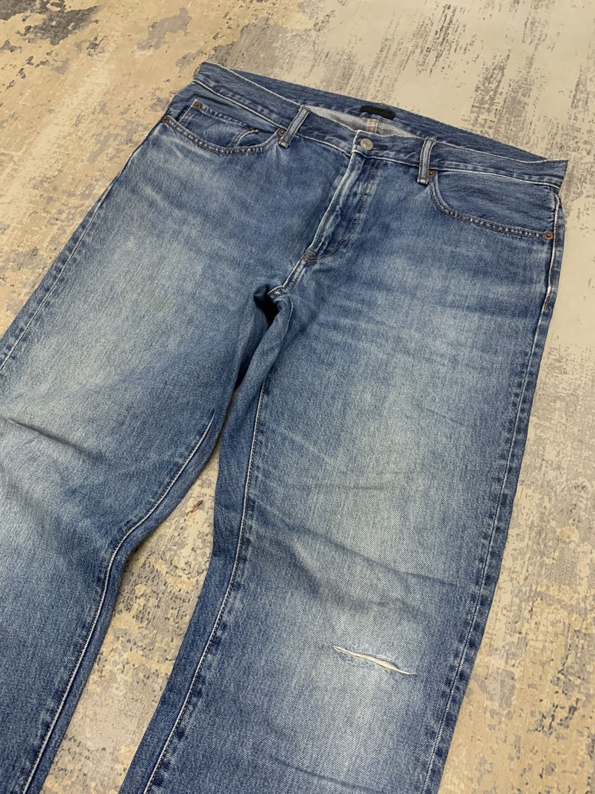 Japanese Brand Japanese Uniqlo Straight Leg Faded Blue Jeans 37x30 Size US 37 - 3 Thumbnail