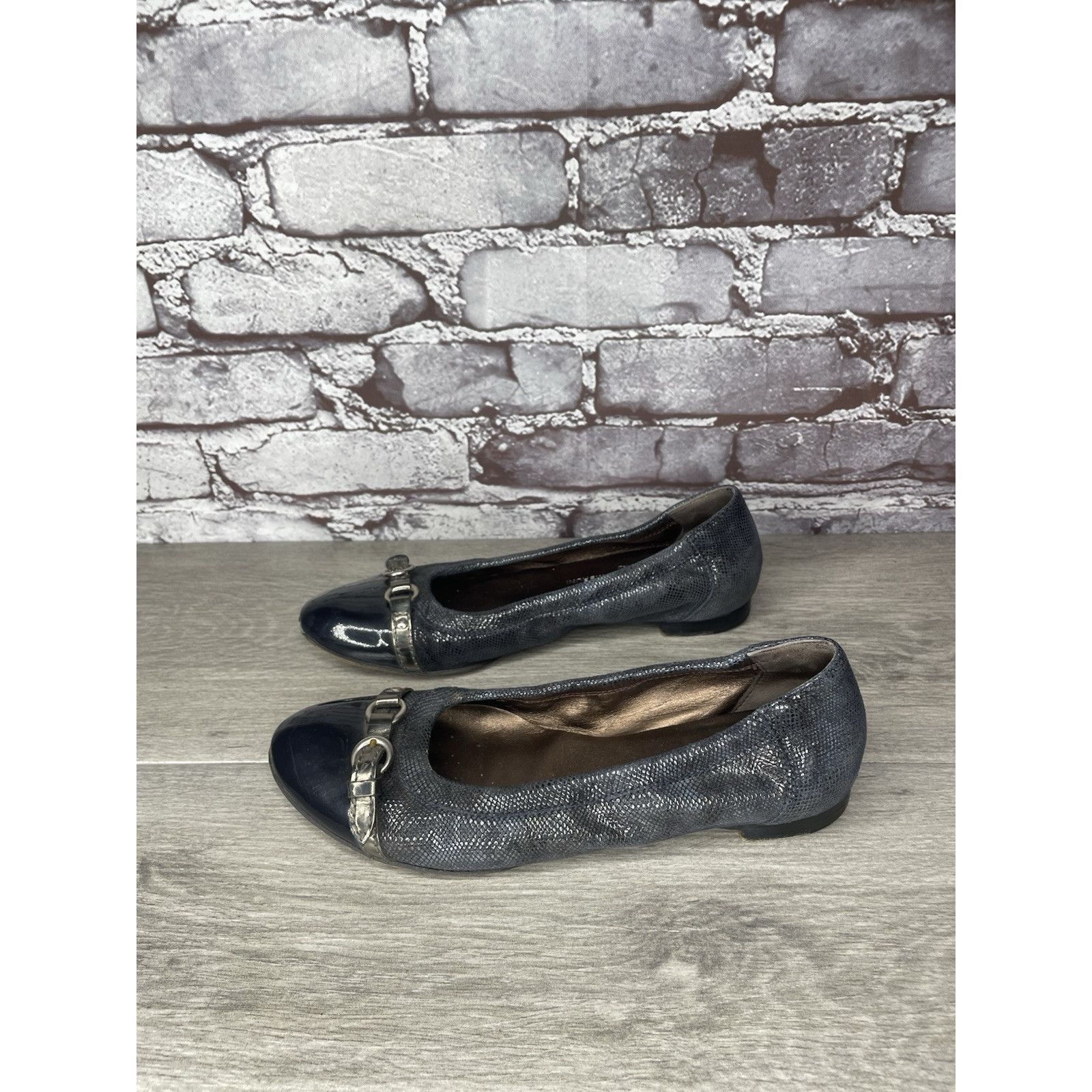 AGLINI AGL Blue Leather Shimmer Cap Toe Ballet Flats Women Sz 37EU/ Size US 6.5 / IT 36.5 - 11 Thumbnail