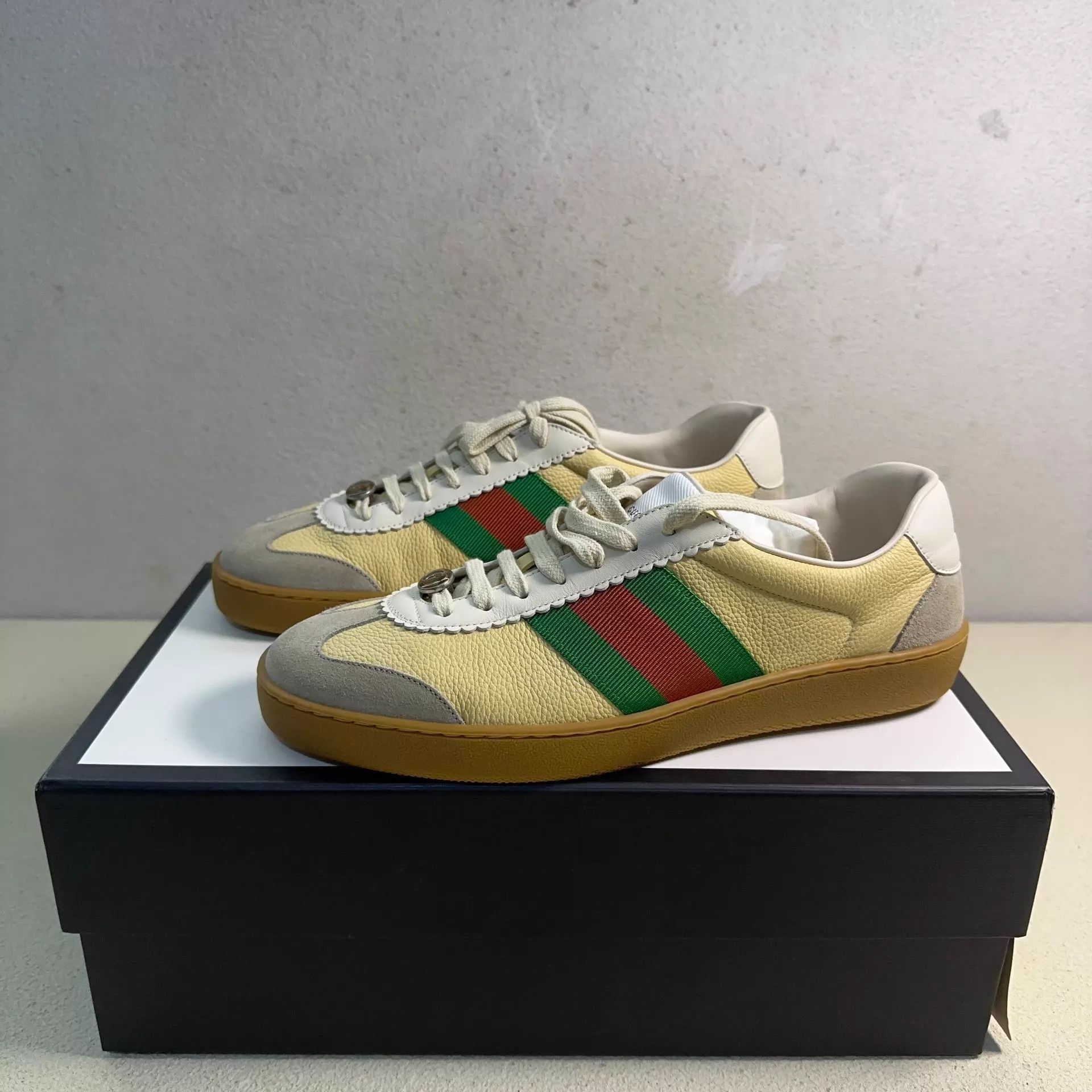 Gucci Multi-Colored Low-Top Sneakers Size US 9.5 / EU 42-43 - 1 Thumbnail