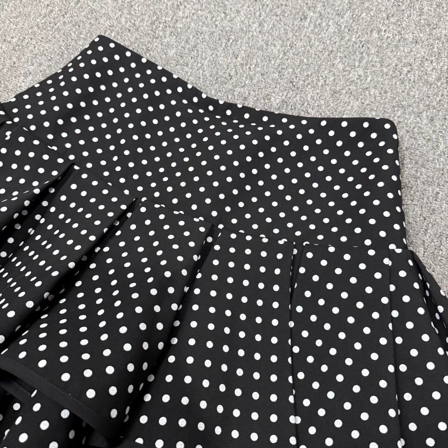 Valentino Valentino Black Silk Wool Blend Polka Dot Skirt 40 99 New Size 27" / US 4 / IT 40 - 3 Thumbnail