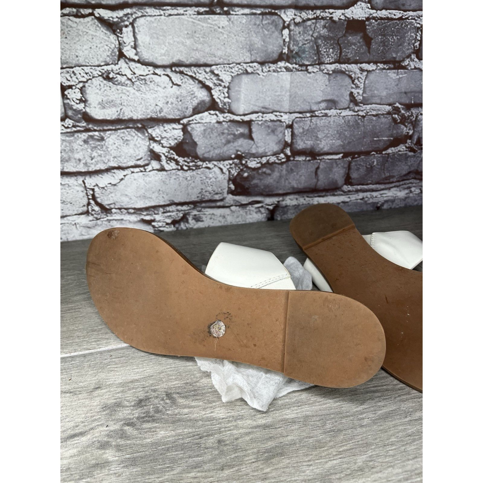 Tory Burch Tory Burch Ravello Studded White Leather Gold Rings Toe Post Size US 8 / IT 38 - 8 Thumbnail