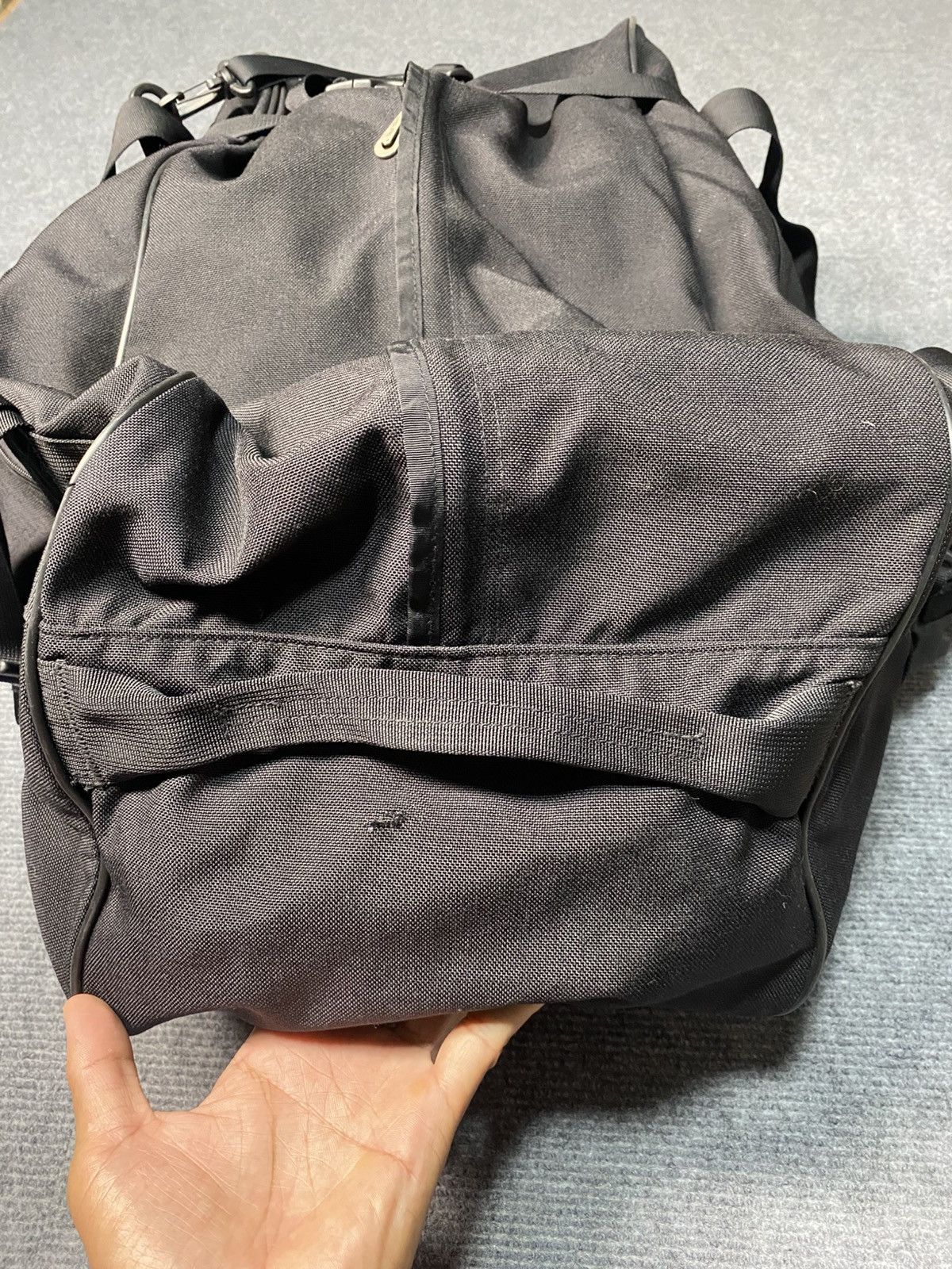 Nike Vintage Nike Duffel Bag Size ONE SIZE - 11 Thumbnail