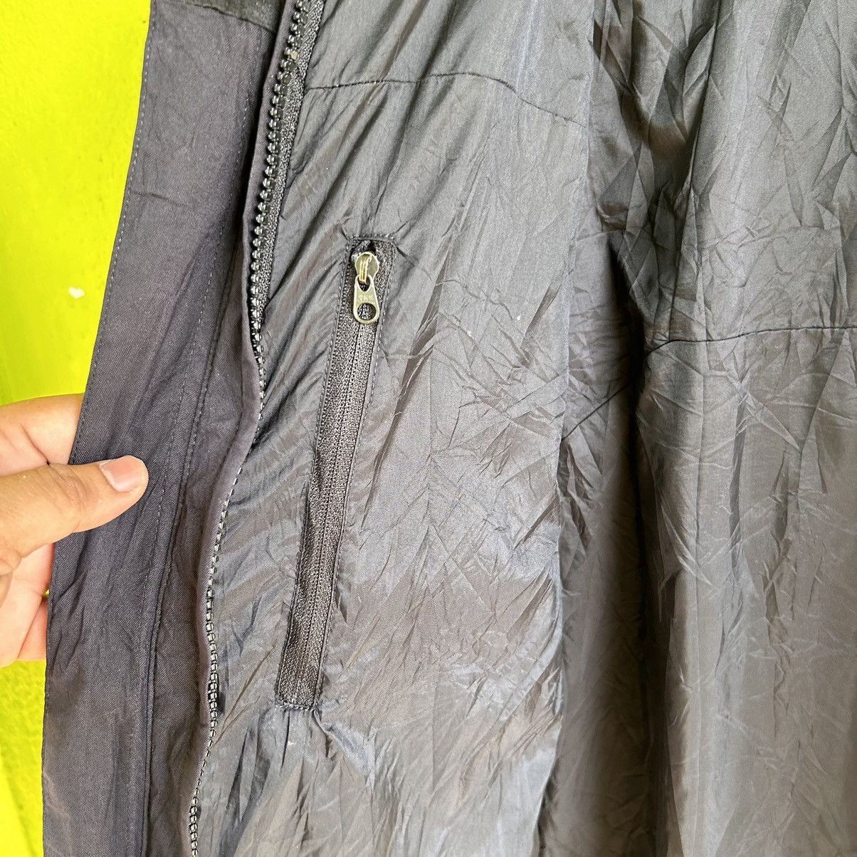 The North Face Vintage The North Face Hyvent Distressed Jacket Size US M / EU 48-50 / 2 - 15 Thumbnail
