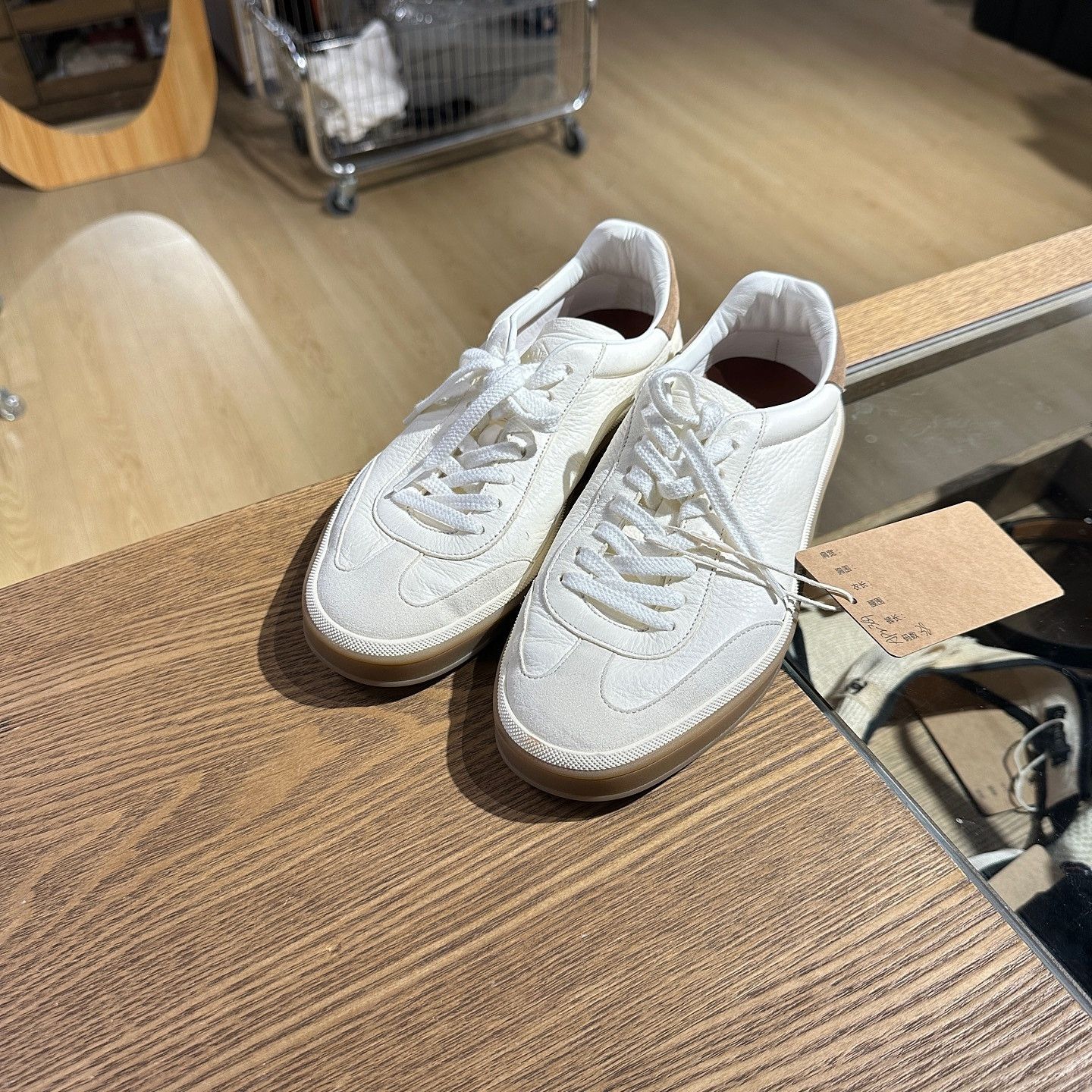 Loro Piana Loro Piana Leather Low-Top Sneakers Size 38 Size US 8 / IT 38 - 1 Thumbnail