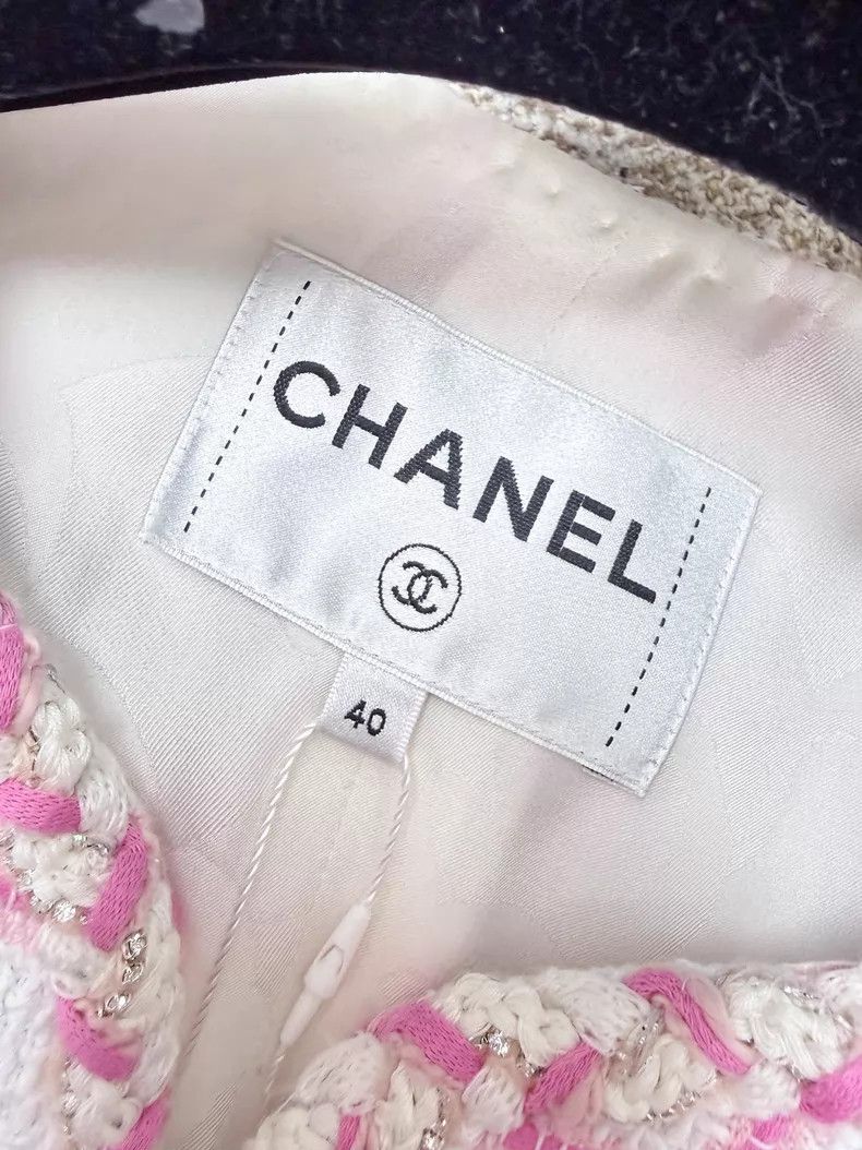 Chanel Chanel 23C early spring show pink plaid diamond rolled edg Size S / US 4 / IT 40 - 5 Thumbnail
