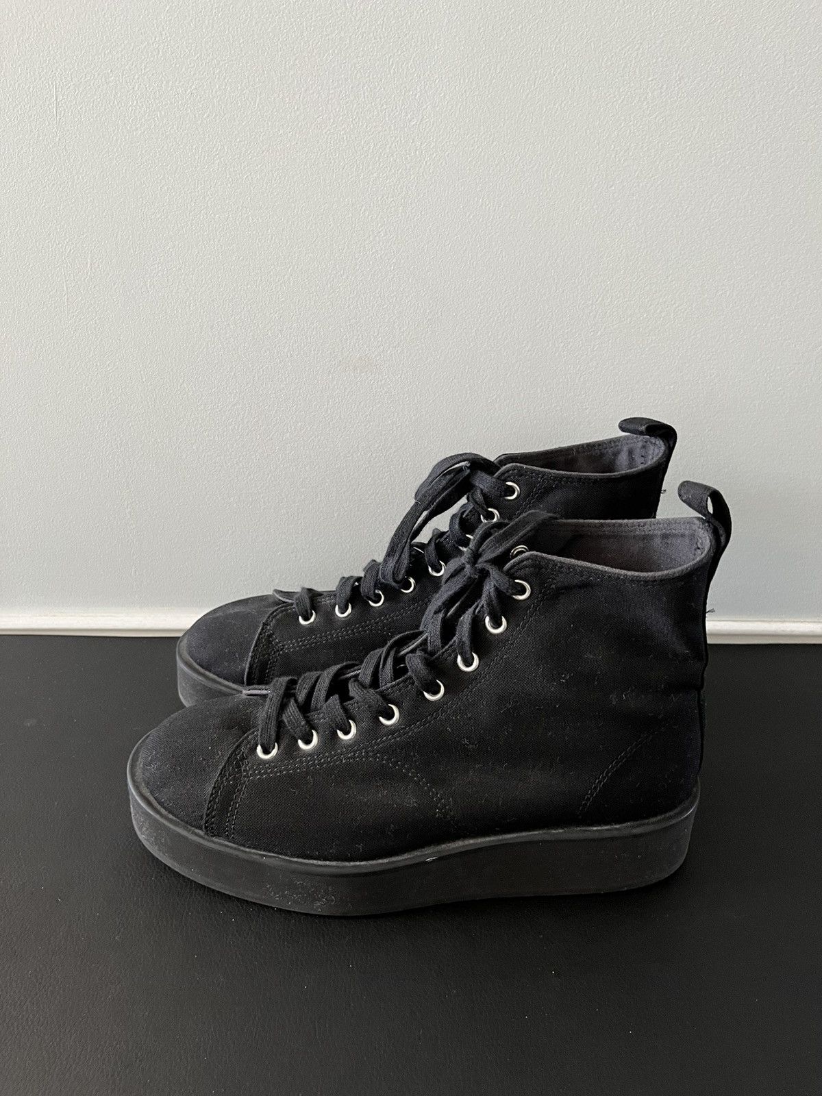 comme des garcons high tops