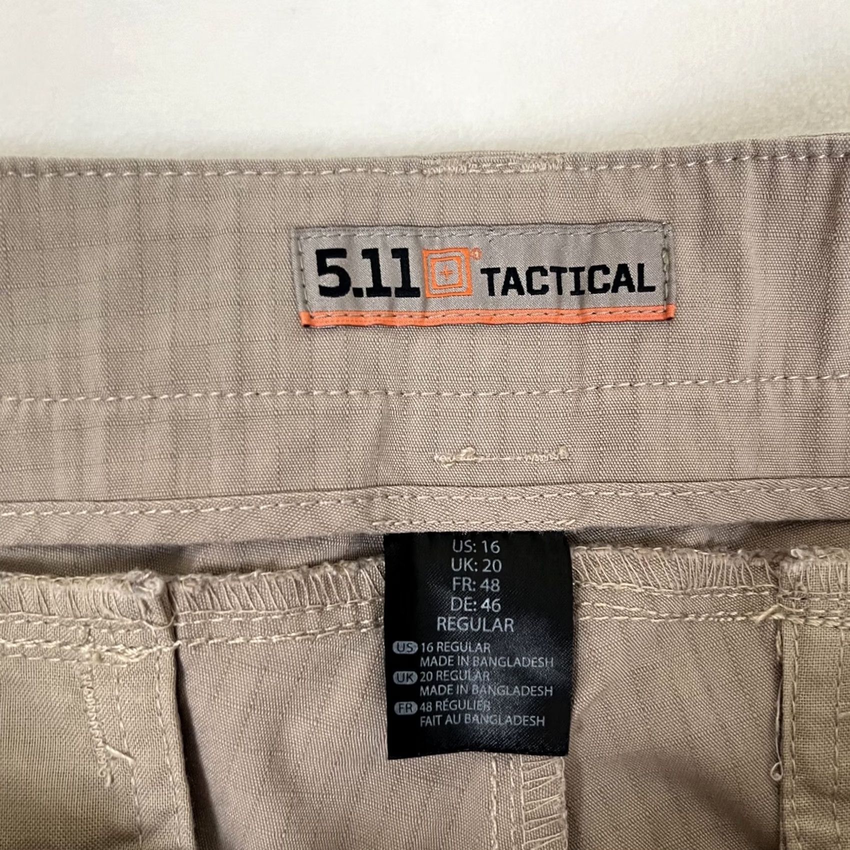 Vintage 5.11 Tactical Women's Cargo Pants 16 Khaki Straight Leg Workwear Ripstop Size 38" / US 16 / IT 52 - 6 Thumbnail