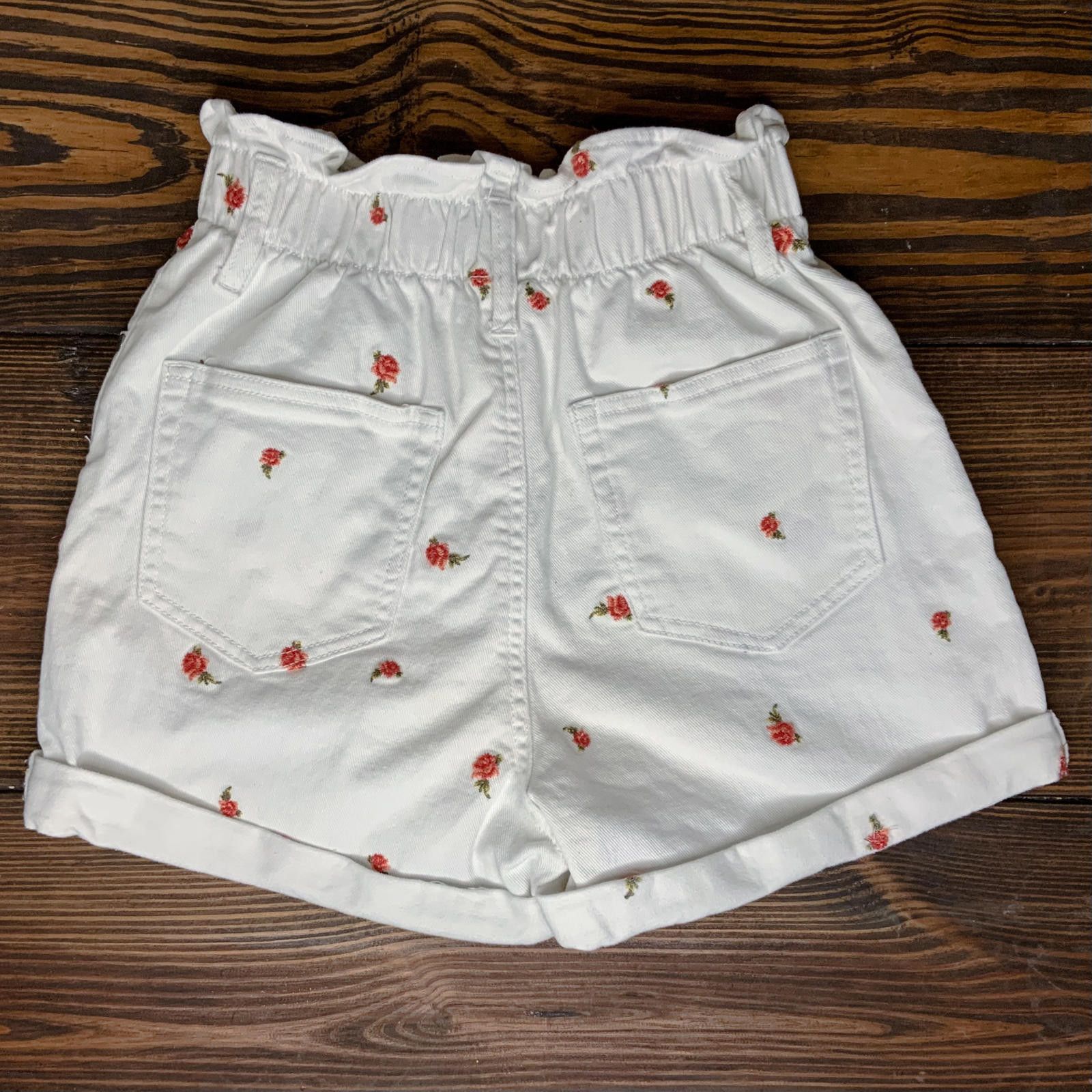 Designer Vintage Pinup High Waist Floral Embroidered Denim Shorts Size 28" / US 6 / IT 42 - 2 Thumbnail