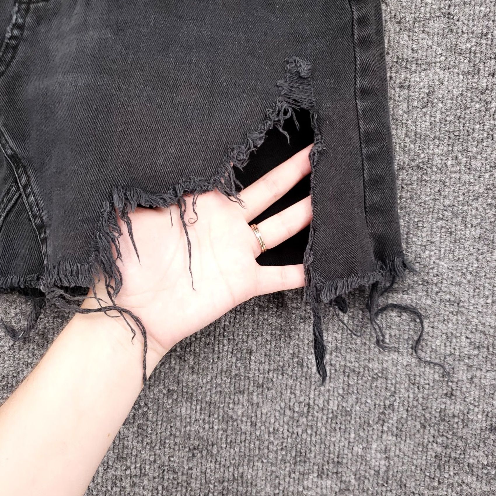 Pacsun PacSun Skirt Womens 27 Black Mini Distressed Flat Front Dark Wash Denim Cotton Button Zipper Pockets Size 27" / US 4 / IT 40 - 7 Thumbnail