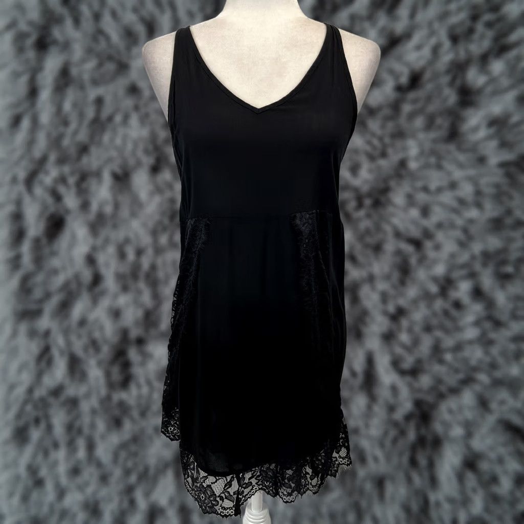 Free People Free People Intimately Yours Eyelash Lace Trim Dress Womens XS Black Sleeveless V-Neck Tie Bohemian Witchy Whimsigoth Festival Party/Cocktail Shirt? Size XS / US 0-2 / IT 36-38 - 1 Thumbnail