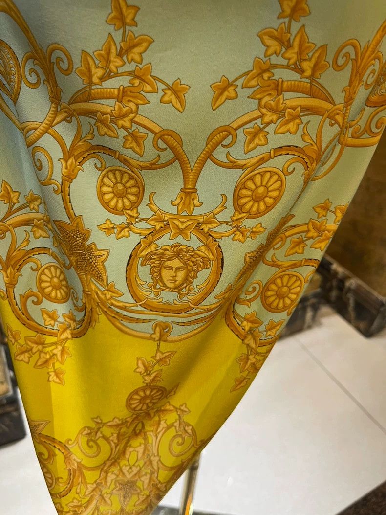 Versace Versace Classic baroque shirt dress Size M / US 6-8 / IT 42-44 - 7 Thumbnail