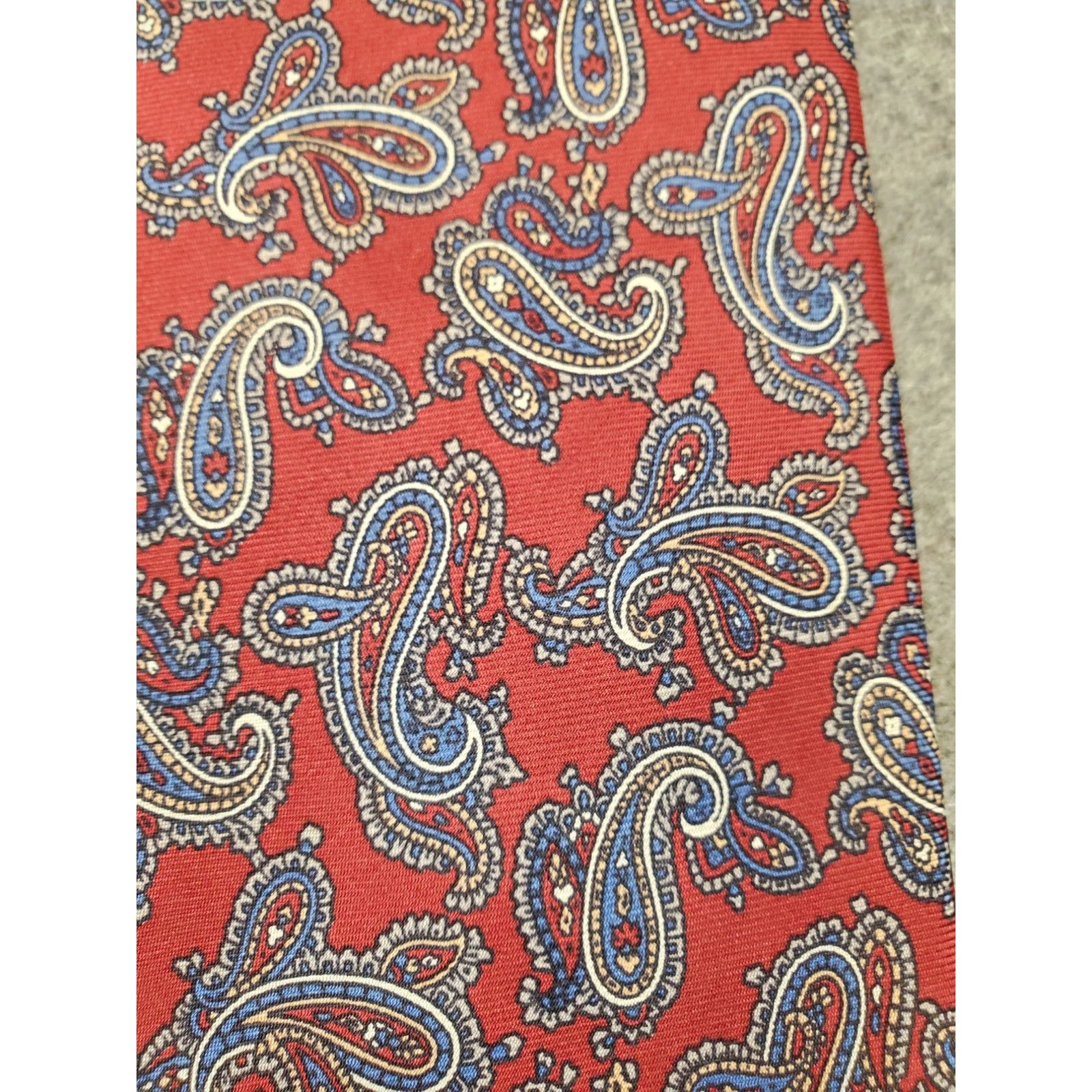 Other Vintage Men's Hathaway Red And Blue Silk Paisley Necktie Size ONE SIZE - 6 Thumbnail
