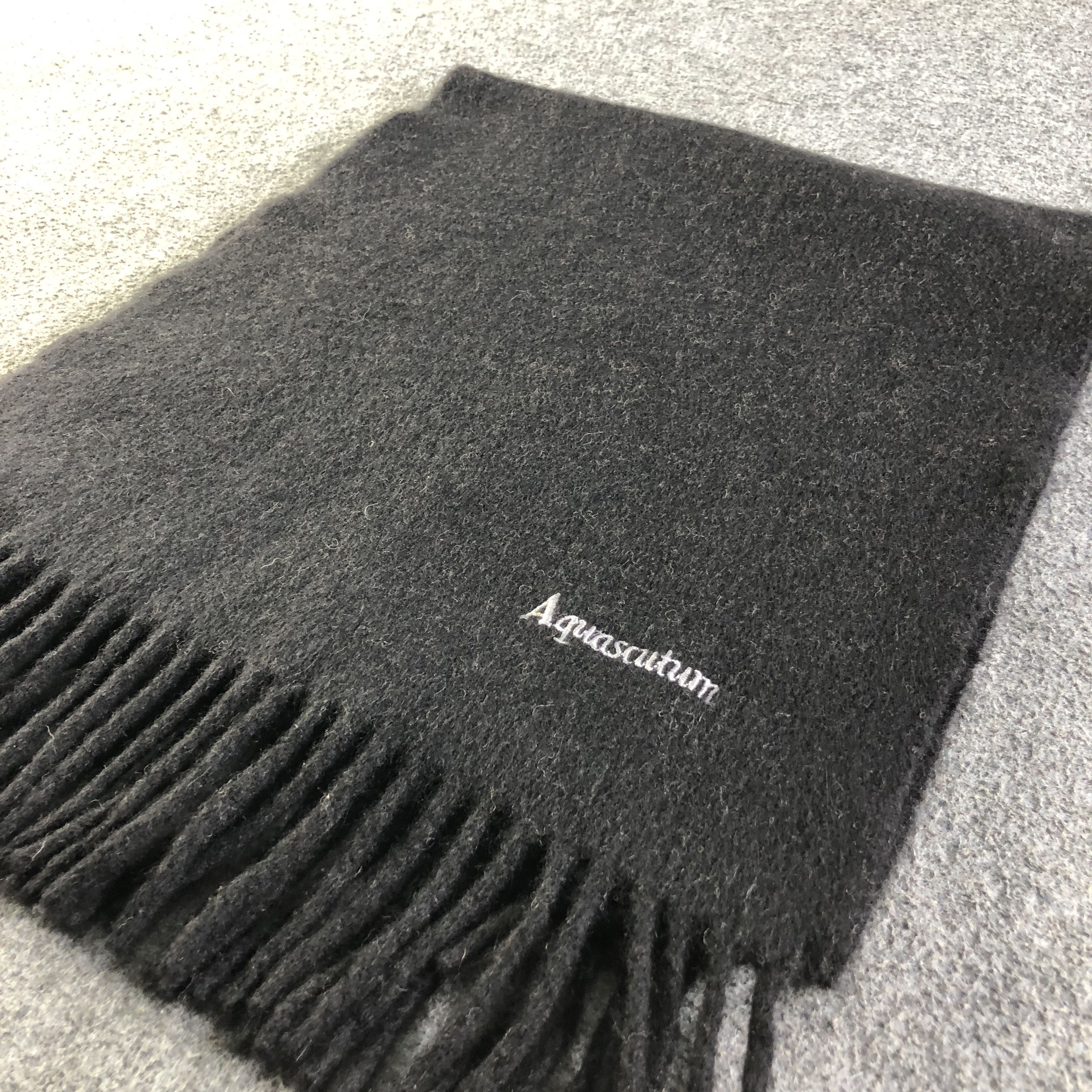 Aquascutum Aquascutum Plain Black Cashmere Scarf Muffler V2698 Size ONE SIZE - 3 Thumbnail