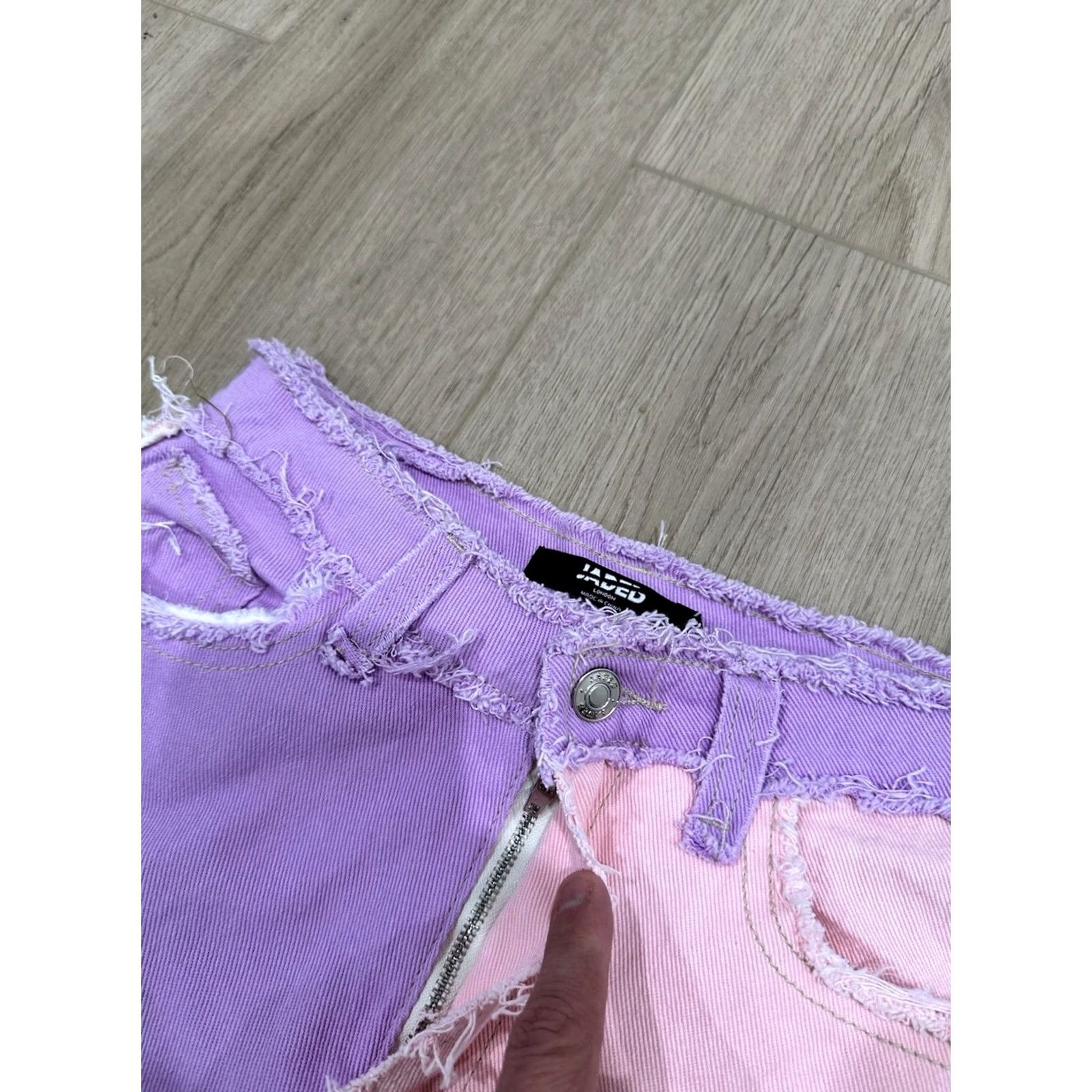 Jaded London NWT Jaded London Womens Jeans 25x31 Patchwork Boyfriend Denim Frayed Bottom Multicolor 25x31 Size 42" / US 20 - 5 Thumbnail