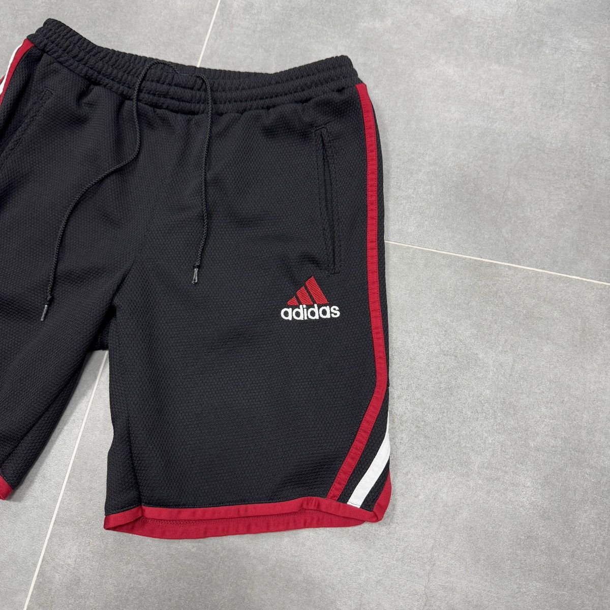 Adidas × Vintage Vintage Adidas Three Stripes Shorts Size S Size US 30 / EU 46 - 7 Thumbnail