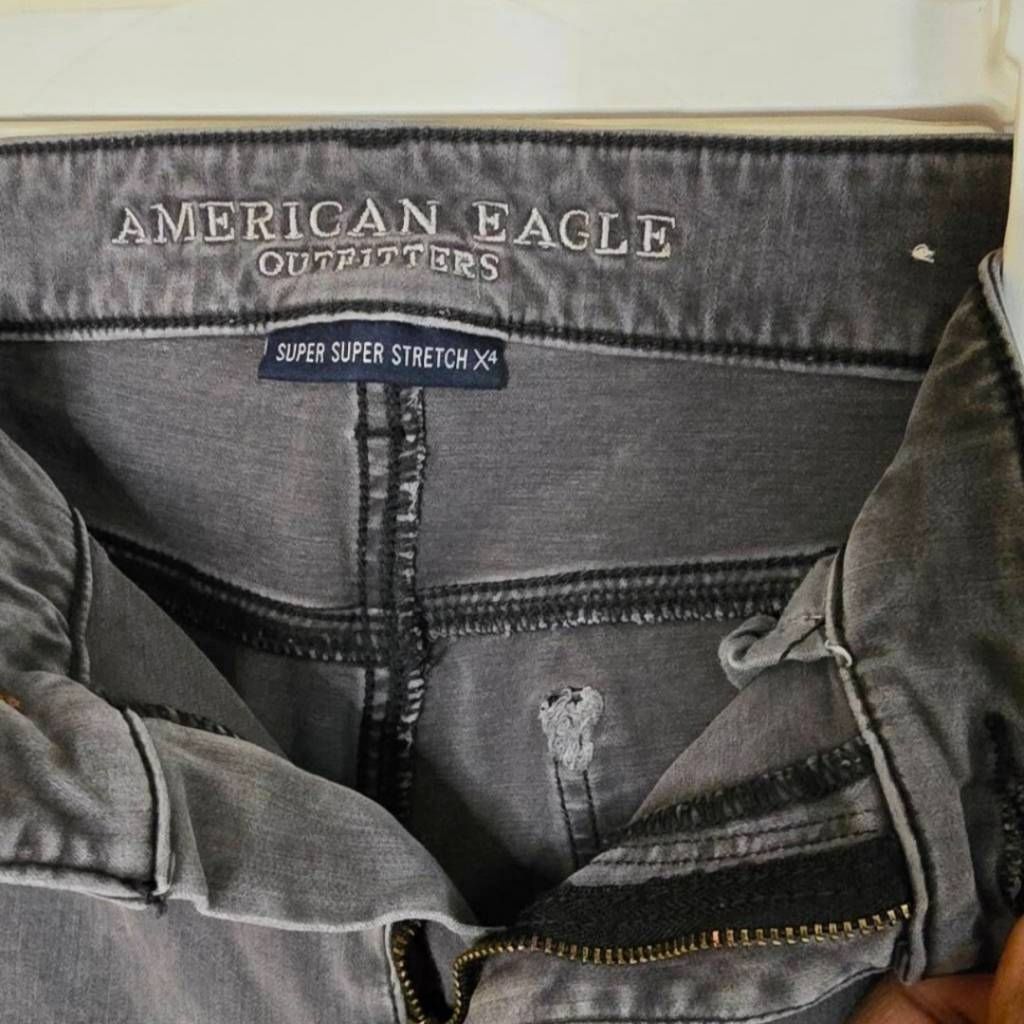 American Eagle Outfitters American Eagle Women’s Black Hi-Rise Jegging Jeans Size 12 S Size 34" / US 12 / IT 48 - 7 Thumbnail