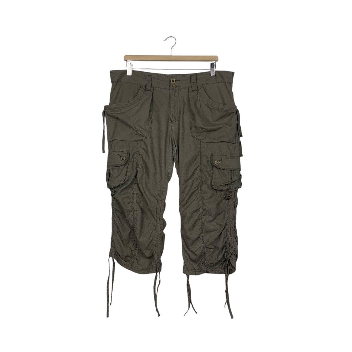 Japanese Brand Bondage 3 Quarters Cargo Pant #2028-C88 Size 36" / US 14 / IT 50 - 1 Thumbnail