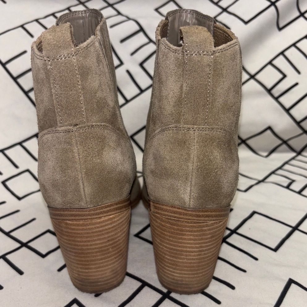Marc Fisher Marc Fisher Suede Marela Ankle Bootie Size US 9 / IT 39 - 4 Thumbnail