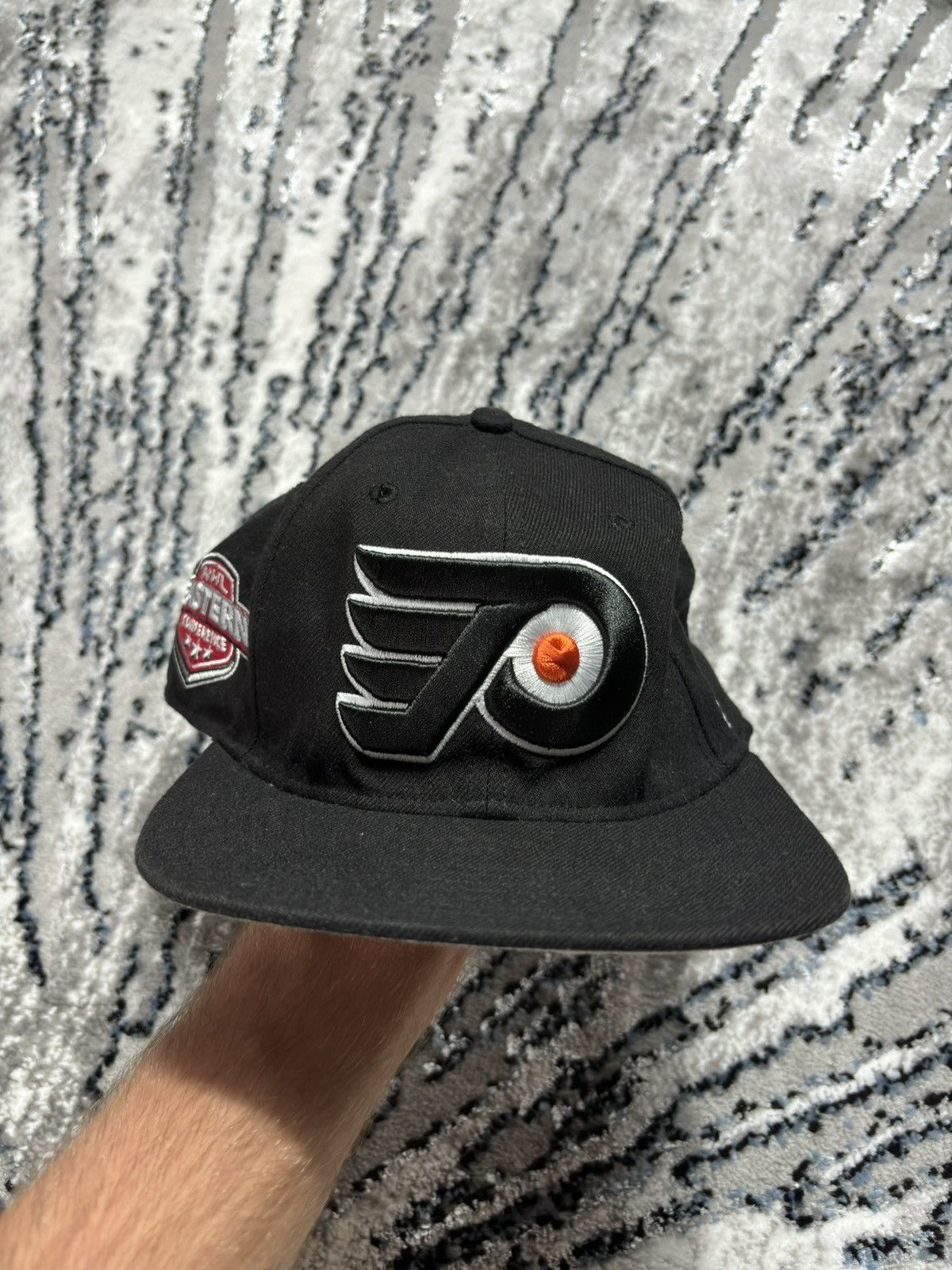 NHL × Vintage 90’s Philadelphia Flyers Stanley Cup Championships Snapback Size ONE SIZE - 1 Thumbnail