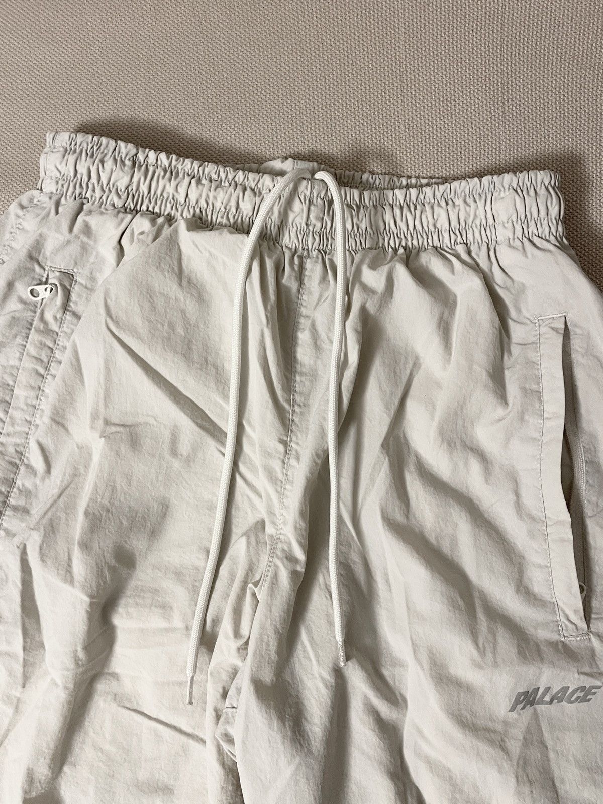 Palace Palace Skateboards "Run-It Shell Pant“ Trackpants - White Size US 30 / EU 46 - 9 Thumbnail
