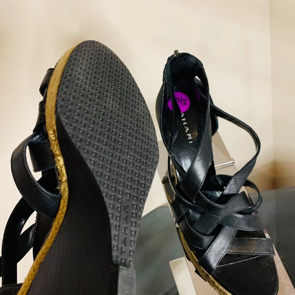 Other 💲💲SALE💲💲 Tahari BN Wedge black size 8.5 Size US 8.5 / IT 38.5 - 5 Thumbnail