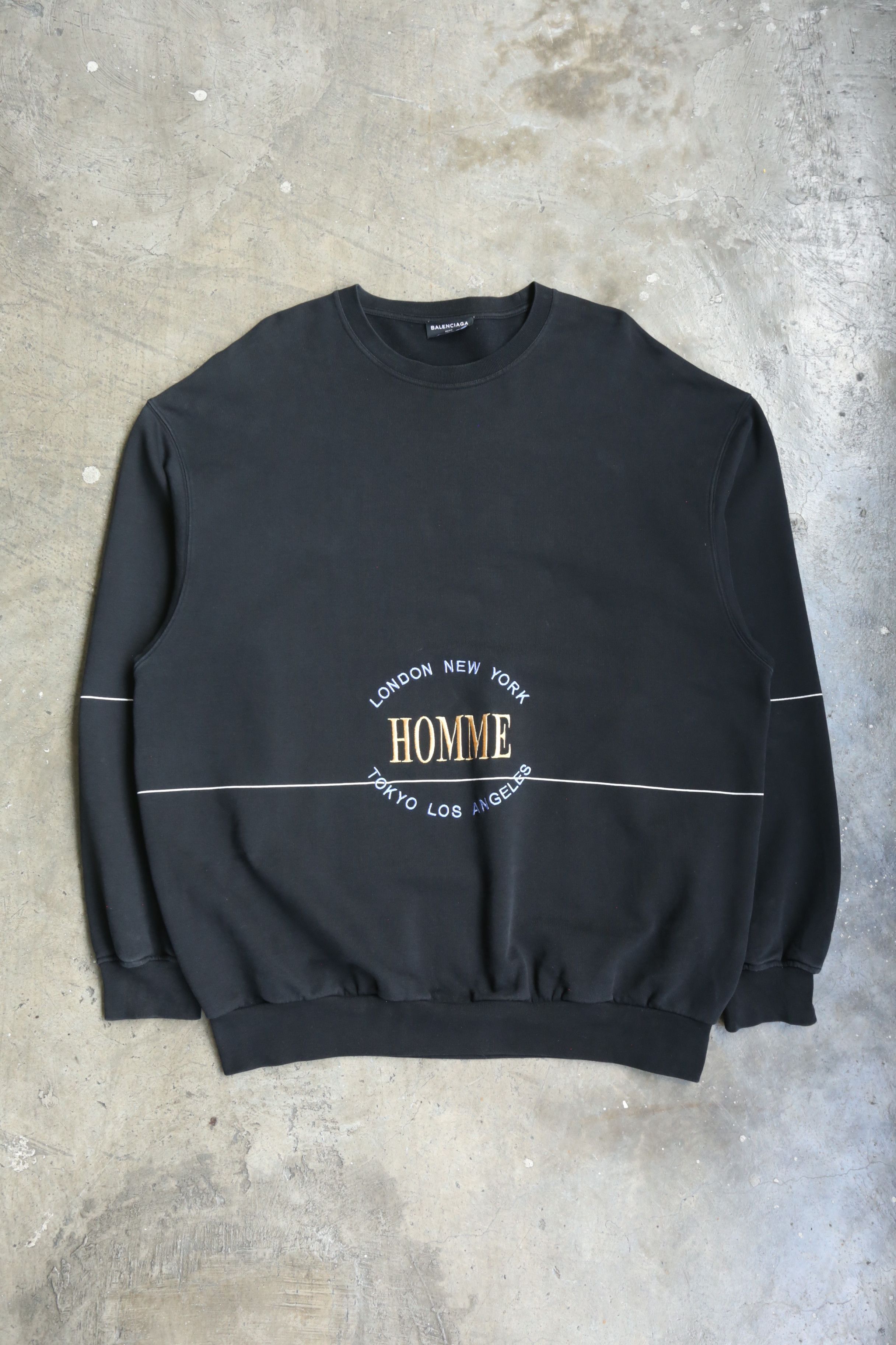 Balenciaga Balenciaga - F/W 17 - Oversized Homme Sweater Size US L / EU 52-54 / 3 - 2 Thumbnail