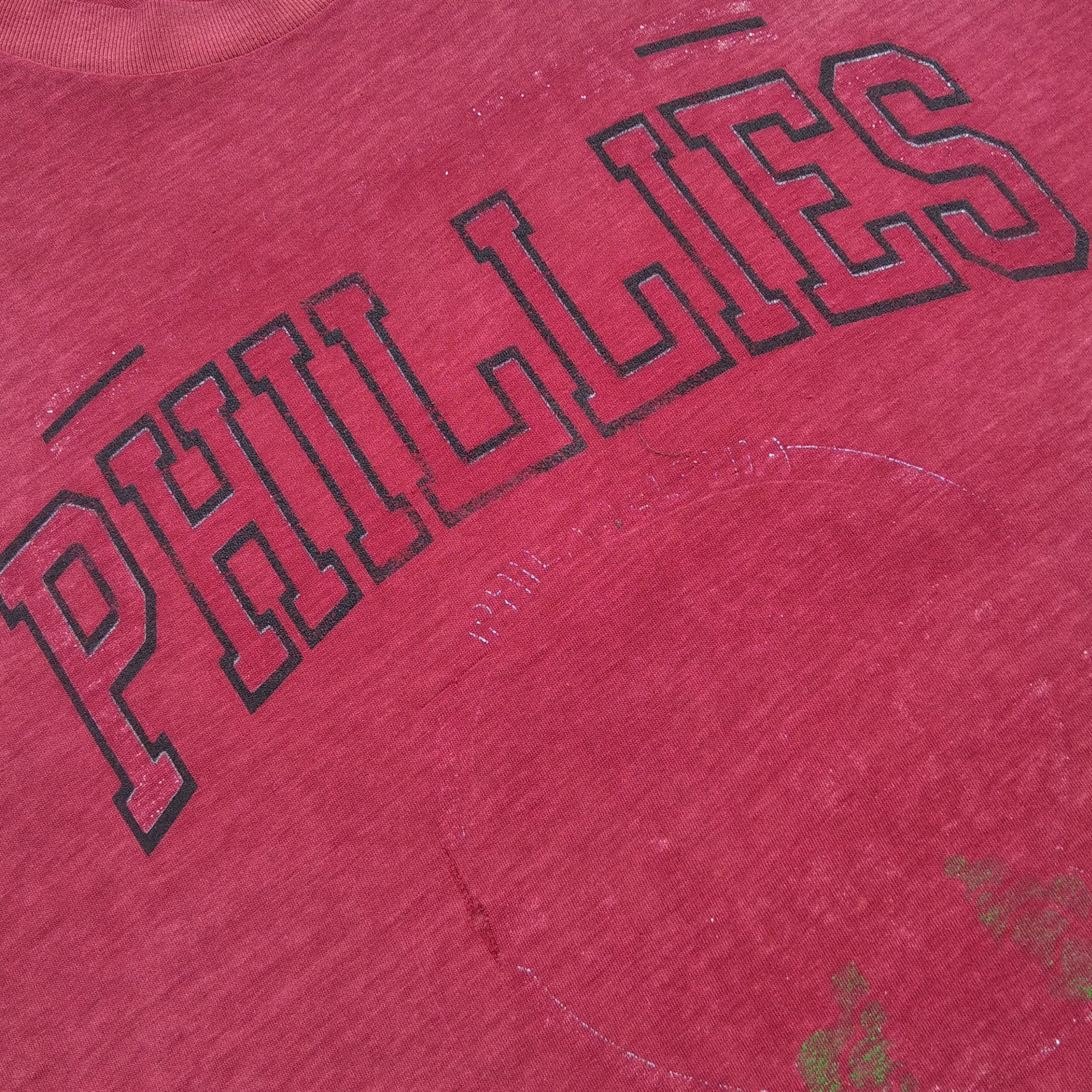 4GSELLER Vintage 80's Thrashed PHILLIES T-Shirt Size US XL / EU 56 / 4 - 2 Thumbnail