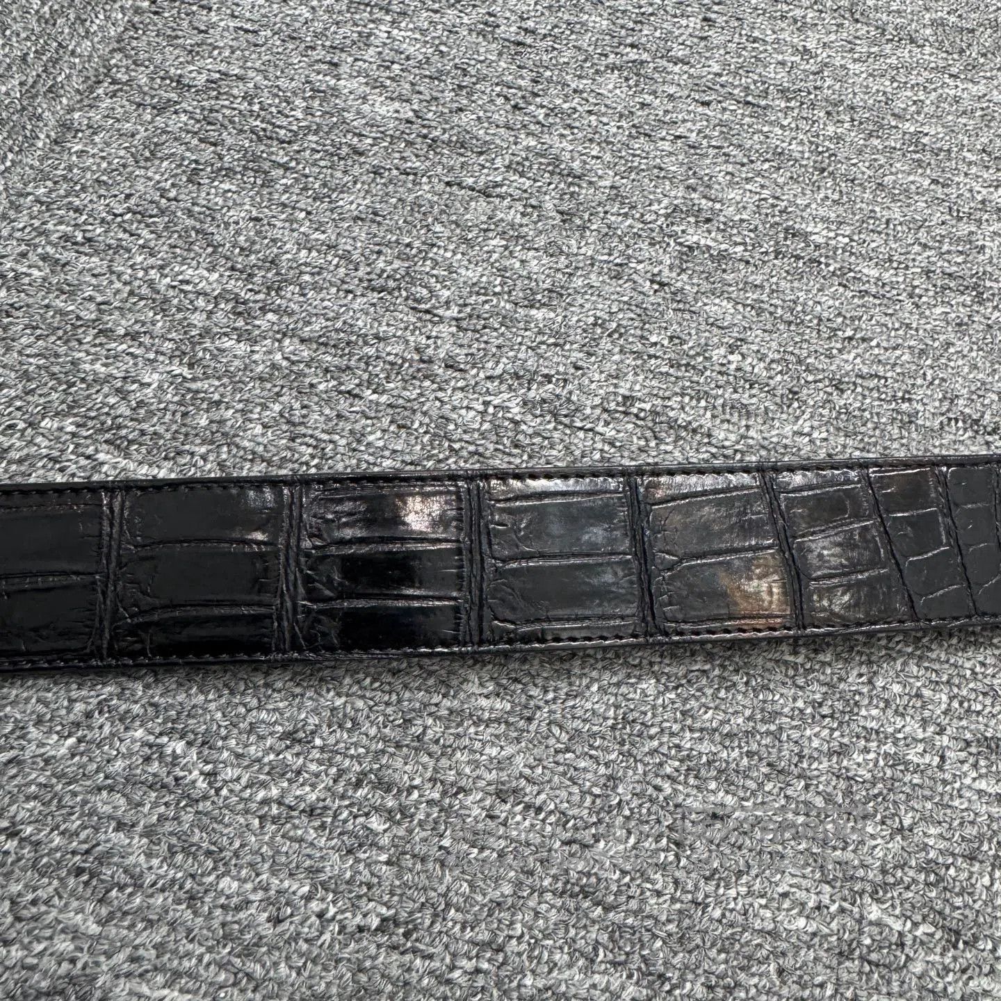 Fendi Black Crocodile-Embossed Belt with Gold Buckle. Size ONE SIZE - 6 Thumbnail