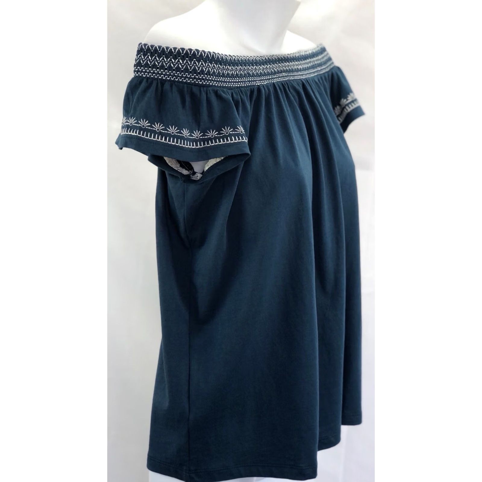 Ann Taylor Ann Taylor Blouse off shoulder S blue/white embroidered Cap Sleeve Prairie Cottage Bohemian Hippie Peasant Western Country Women Size S Regular Size S / US 4 / IT 40 - 2 Thumbnail
