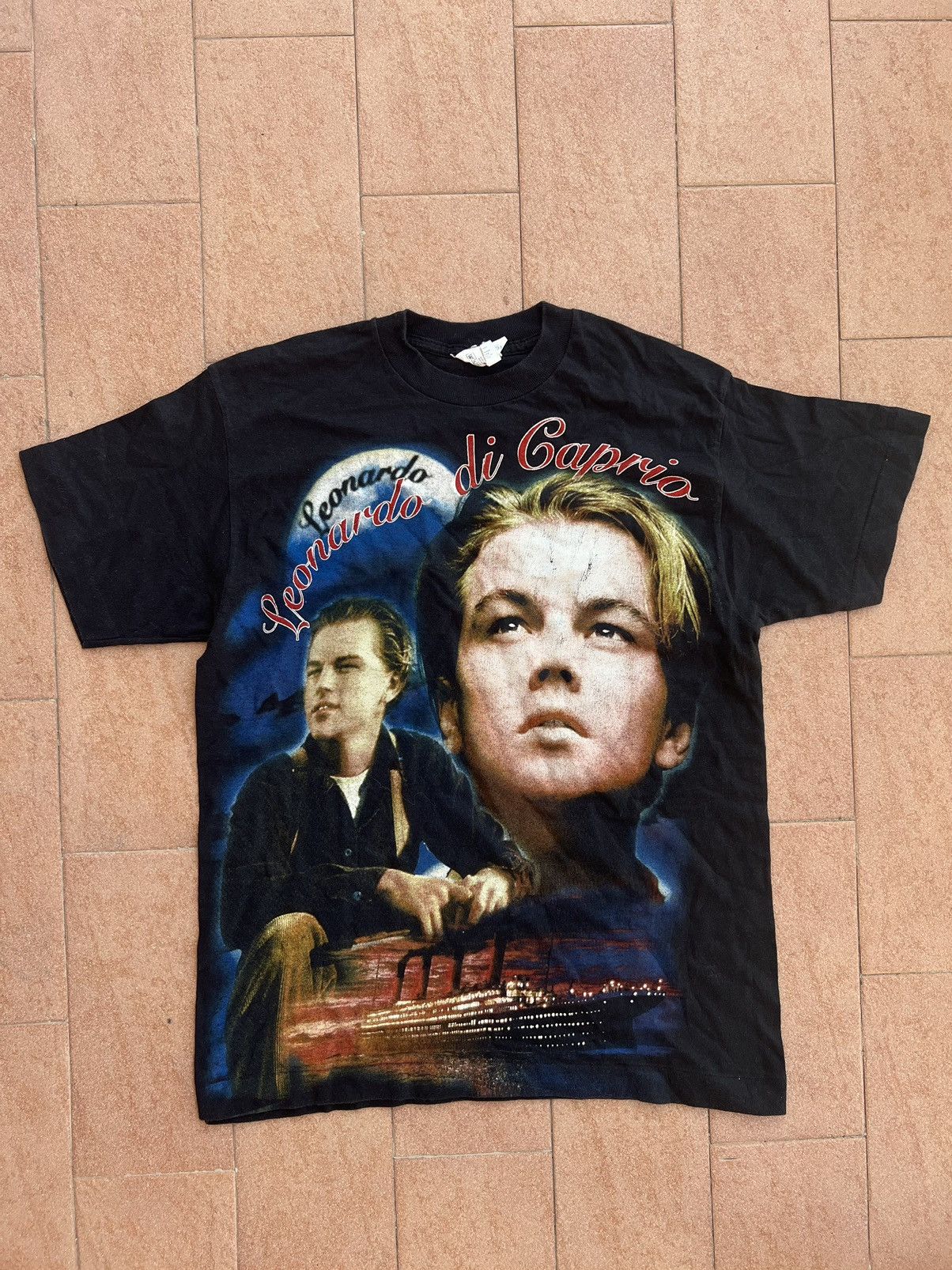 Vintage Vintage Leonardo DiCaprio Movie Shirt Size US S / EU 44-46 / 1 - 1 Thumbnail
