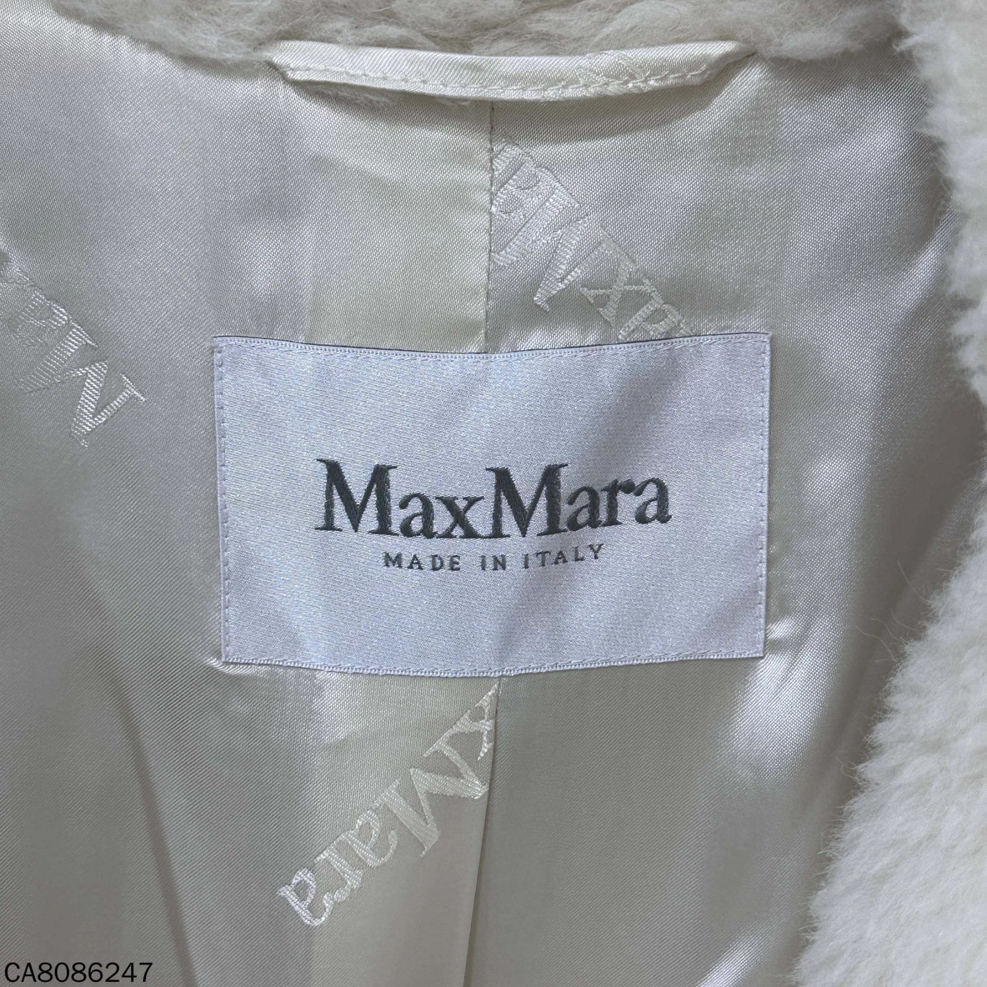 Max Mara MaxMara white teddy coat size S Size S / US 4 / IT 40 - 4 Thumbnail