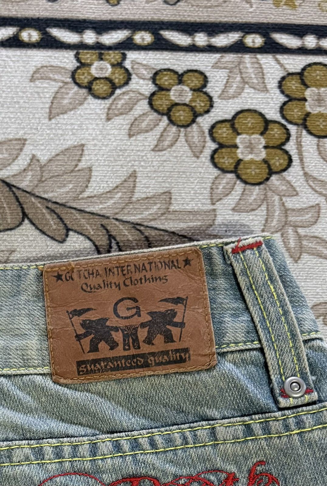 Gotcha × Vintage Vintage Japanese Brand Gotcha Back Side Leather Pocket Denim Size US 31 - 14 Thumbnail