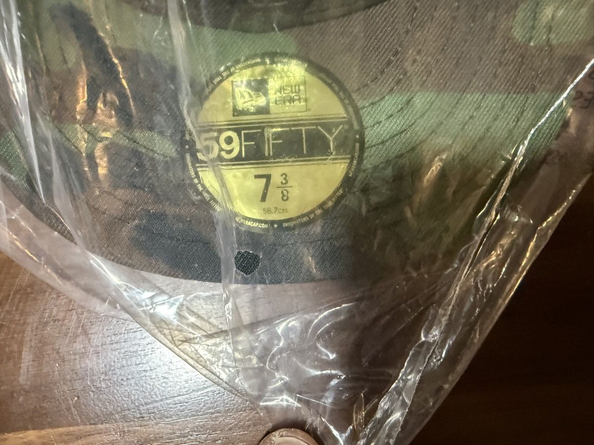 Supreme × Swarovski SUPREME X SWAROVSKI S LOGO NEW ERA FITTED HAT in Camo 7 3/8 Size ONE SIZE - 7 Thumbnail