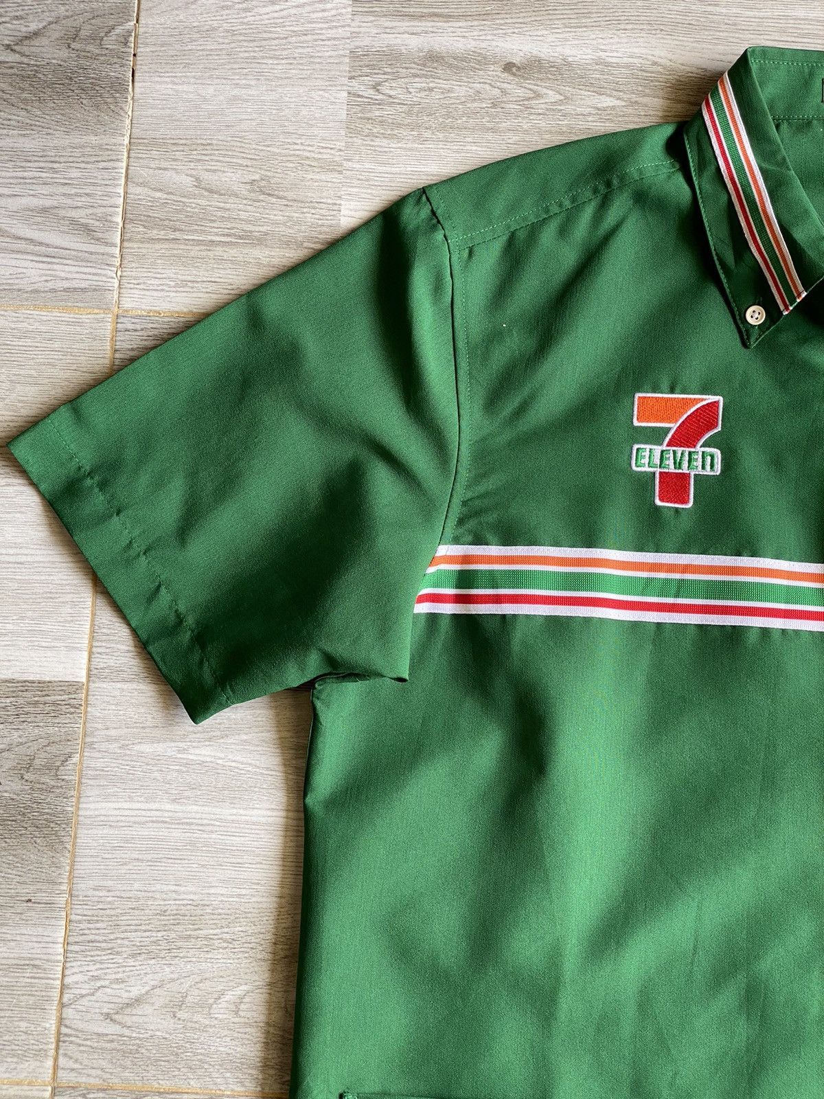 Japanese Brand × Vintage VTG 7-ELEVEN Uniform Shirt/Jacket Zip Up Size US L / EU 52-54 / 3 - 4 Thumbnail