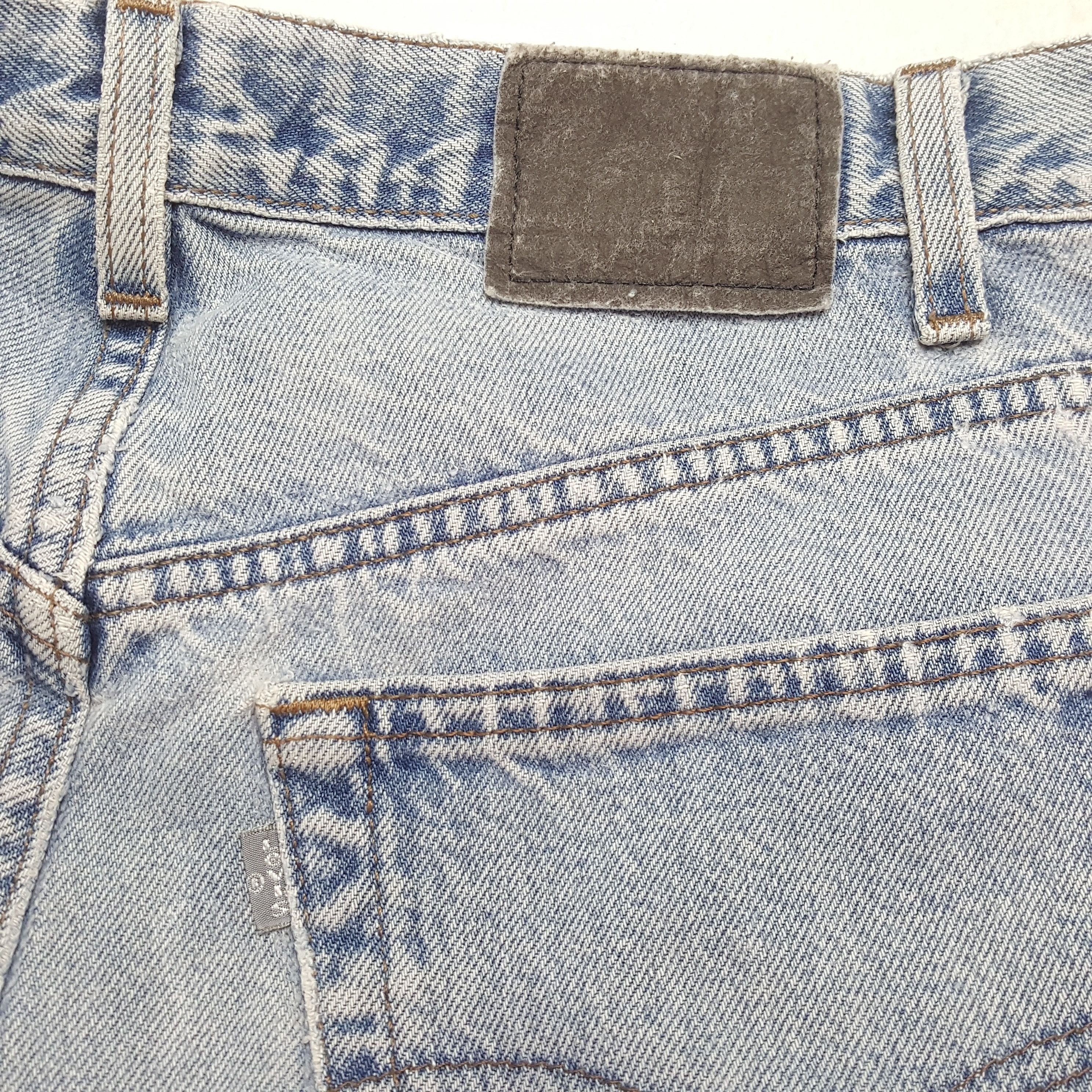 Levi's × Vintage LEVI'S Straight Relaxed Streetwear Style Distressed Jeans Size US 33 - 16 Thumbnail