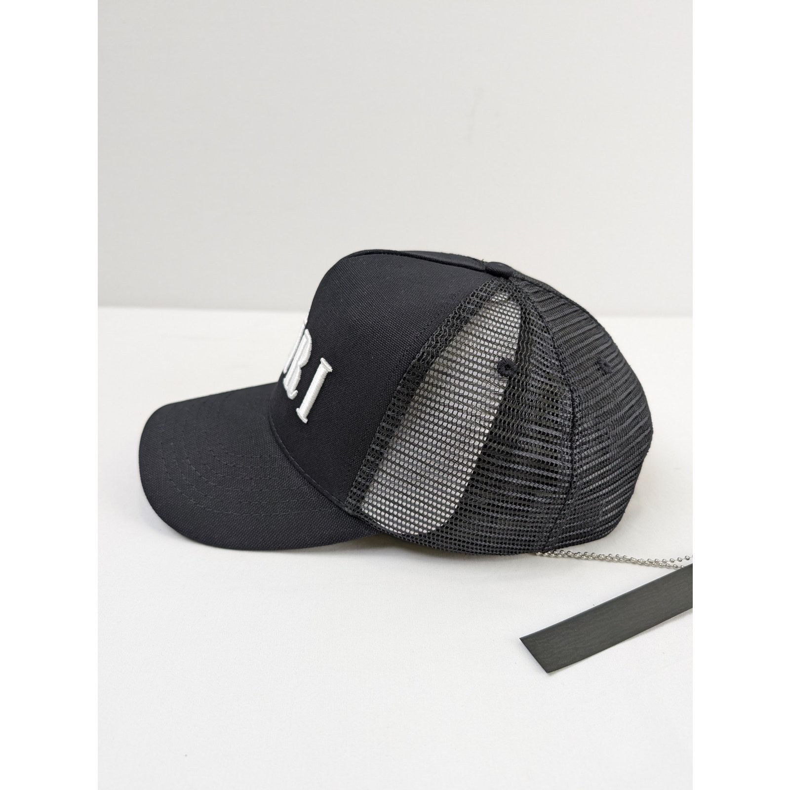 Amiri o1rshd1 Q:2 / Core Logo Trucker Cap / Hat in Black/White Size ONE SIZE - 5 Thumbnail