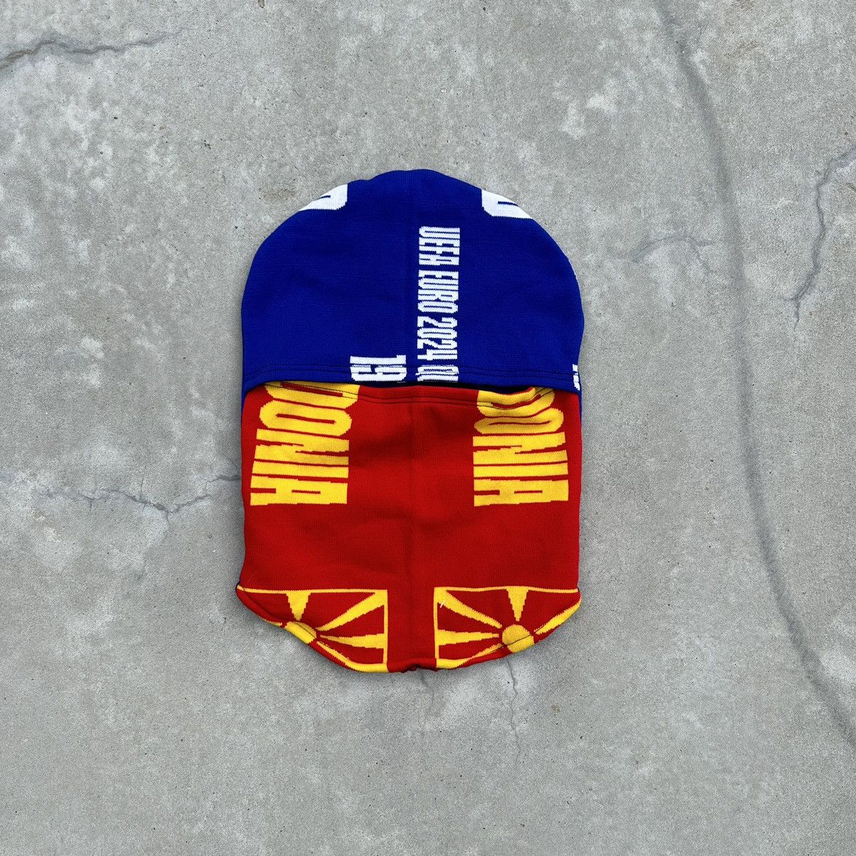 Vintage Vintage Custom Balaclava Hat Cap Football Y2K 00s Size ONE SIZE - 1 Thumbnail
