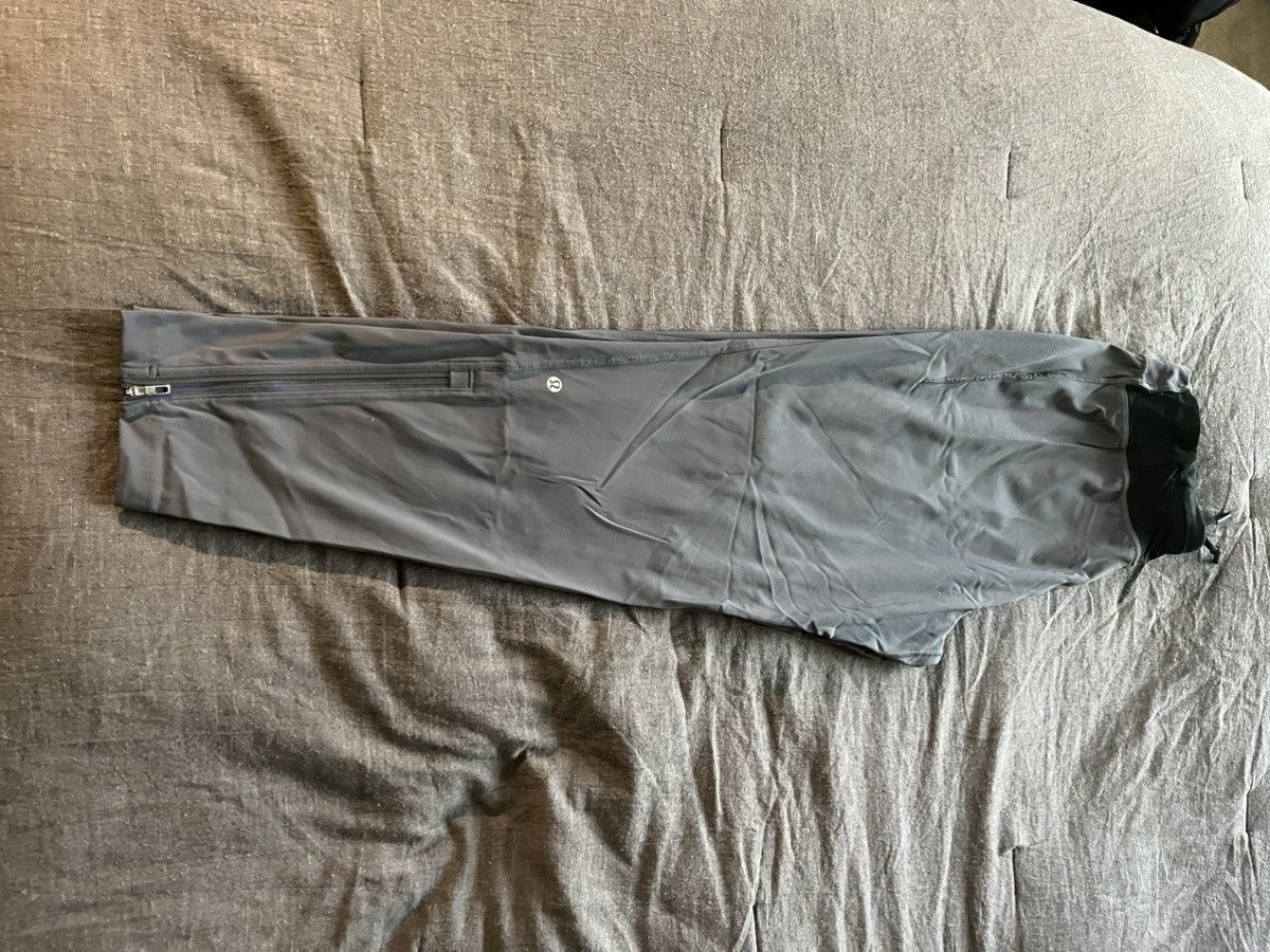 Lululemon Lululemon Tapered Sweatpants Size US 32 / EU 48 - 2 Thumbnail