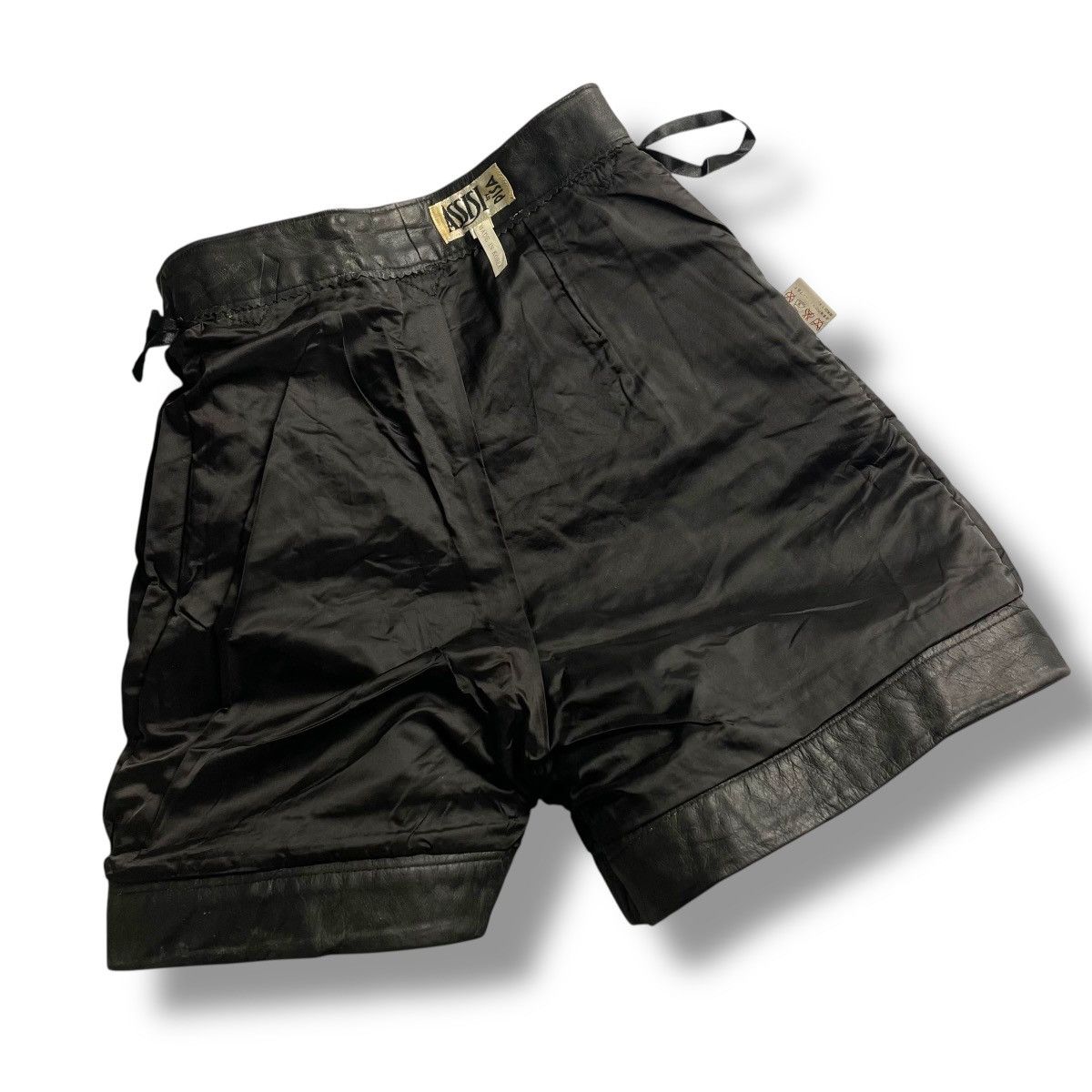 Genuine Leather BRAND NEW OLD STOCK COWHDE GENUINE LEATHER SHORTS Size 24" / US 00 / IT 34 - 17 Thumbnail