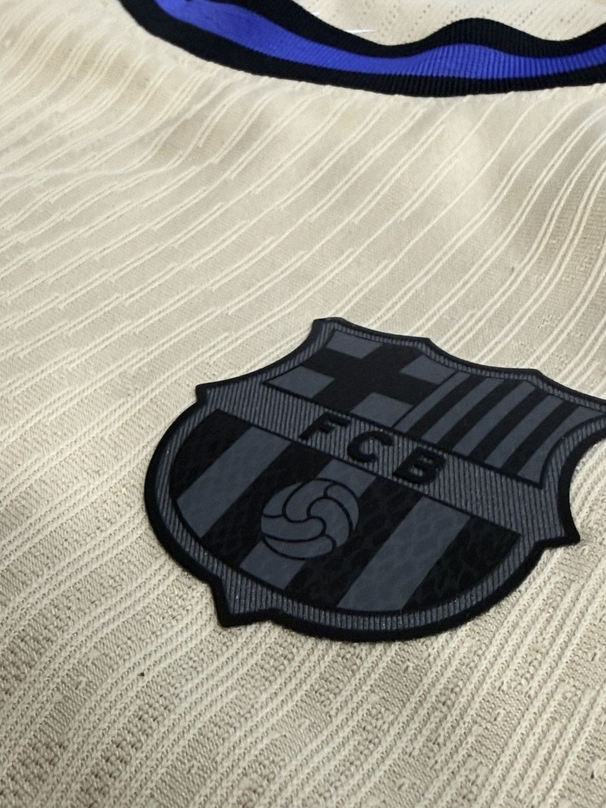Other FC Barcelona Away Lamine Yamal Jersey 25/26 Player Version Size US XS / EU 42 / 0 - 11 Thumbnail