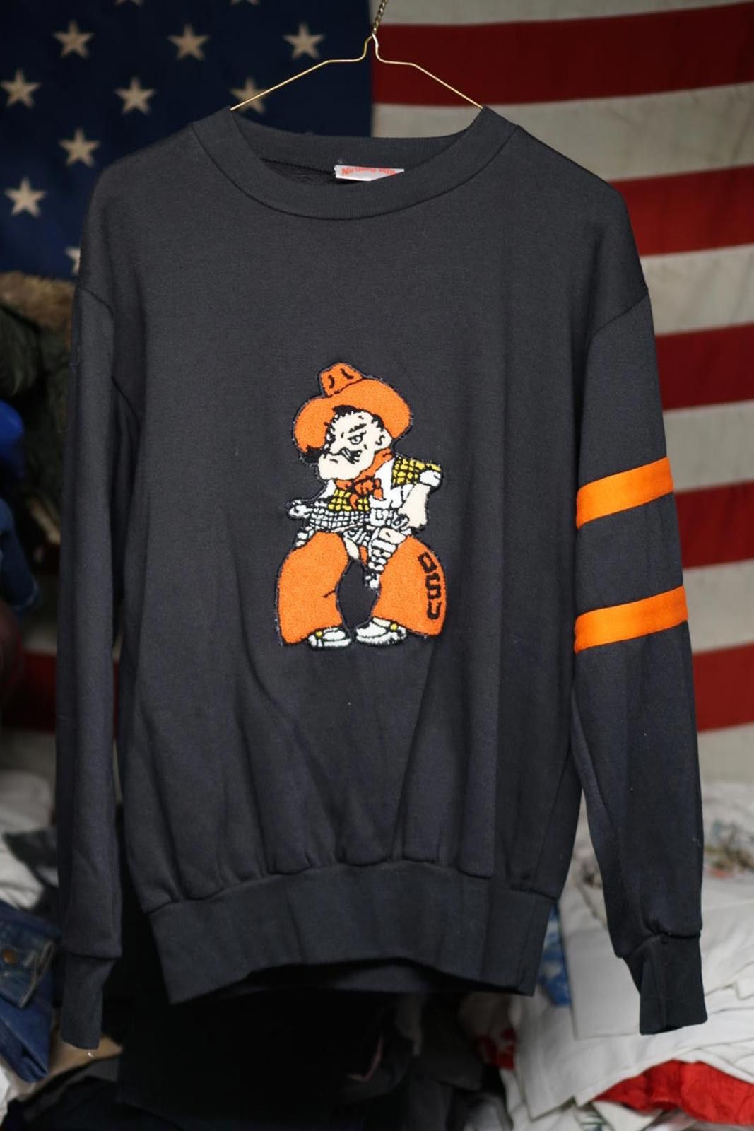 Nutmeg Oklahoma State Uni OSU Vintage Sweatshirt Size M Pistol Pete Size US M / EU 48-50 / 2 - 1 Thumbnail